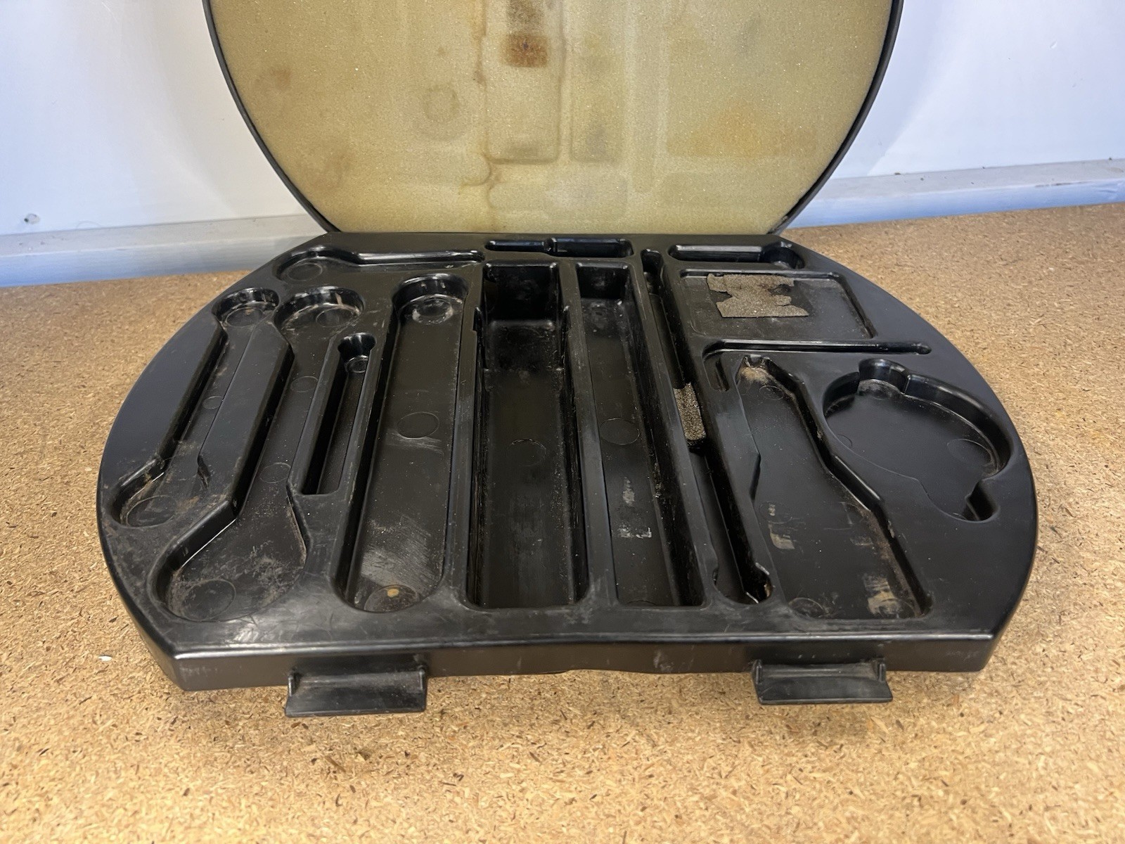 Empty Rare Plastic Jaguar MK2 S-Type 240 340 Tool Kit BD29876 Container 1967-