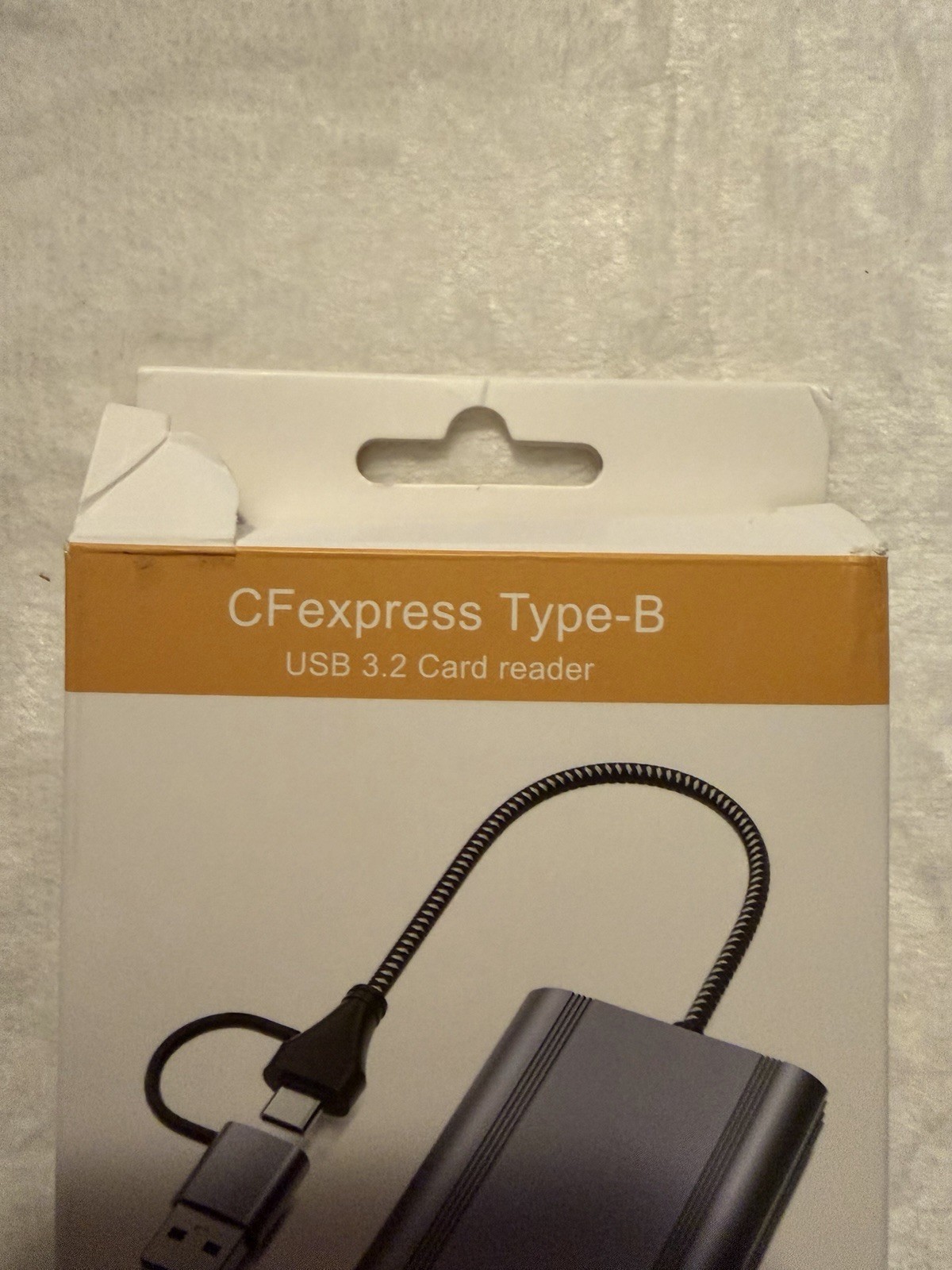 CFexpress Type B Card Reader with USB 3.2 Gen 2 10Gbps & USB-C/USB-A 2-in-1 T...