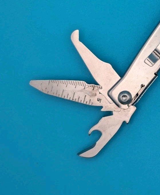 Leatherman Rev 3.8" Multi-Tool, Stainless!