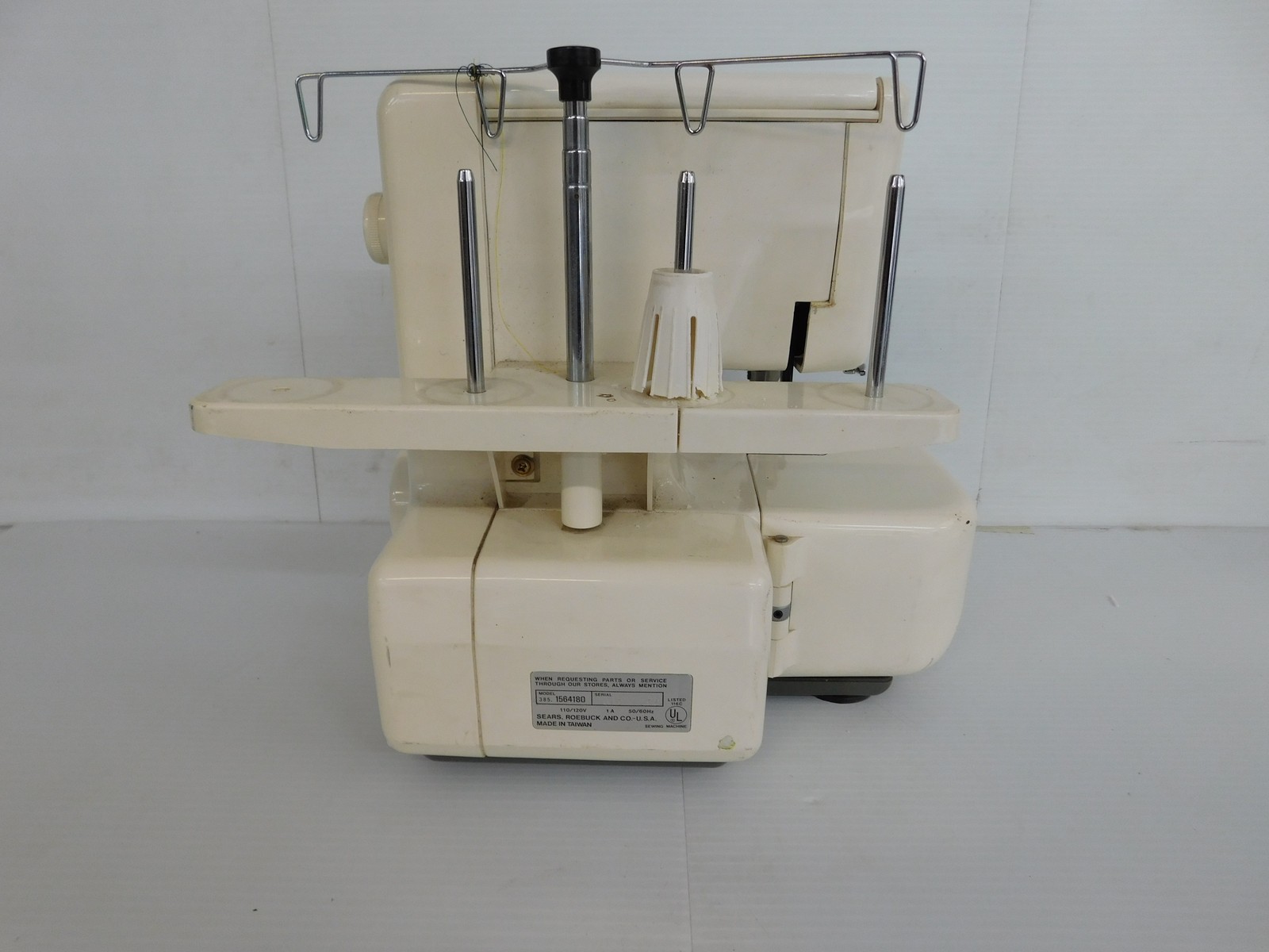 KENMORE 3/4 SERGER OVERLOCK MACHINE MODEL 385 (SJB74)