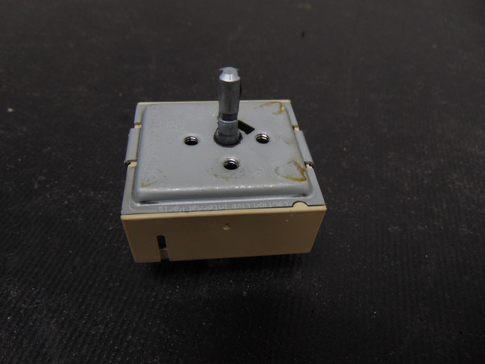GE Range JB640DR2CC Surface Element Control Switch WB24T10058