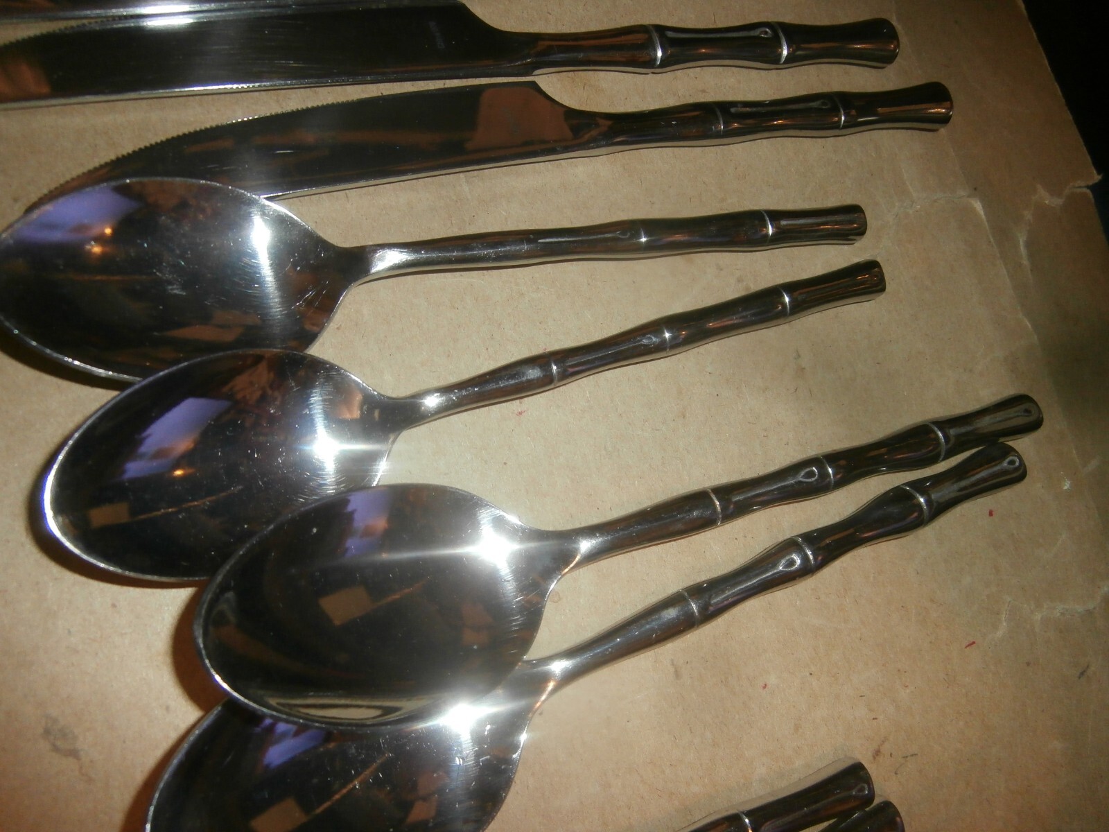 15 piece Hampton Silversmiths Stainless Fork Spoon Knife Set Bamboo Handle