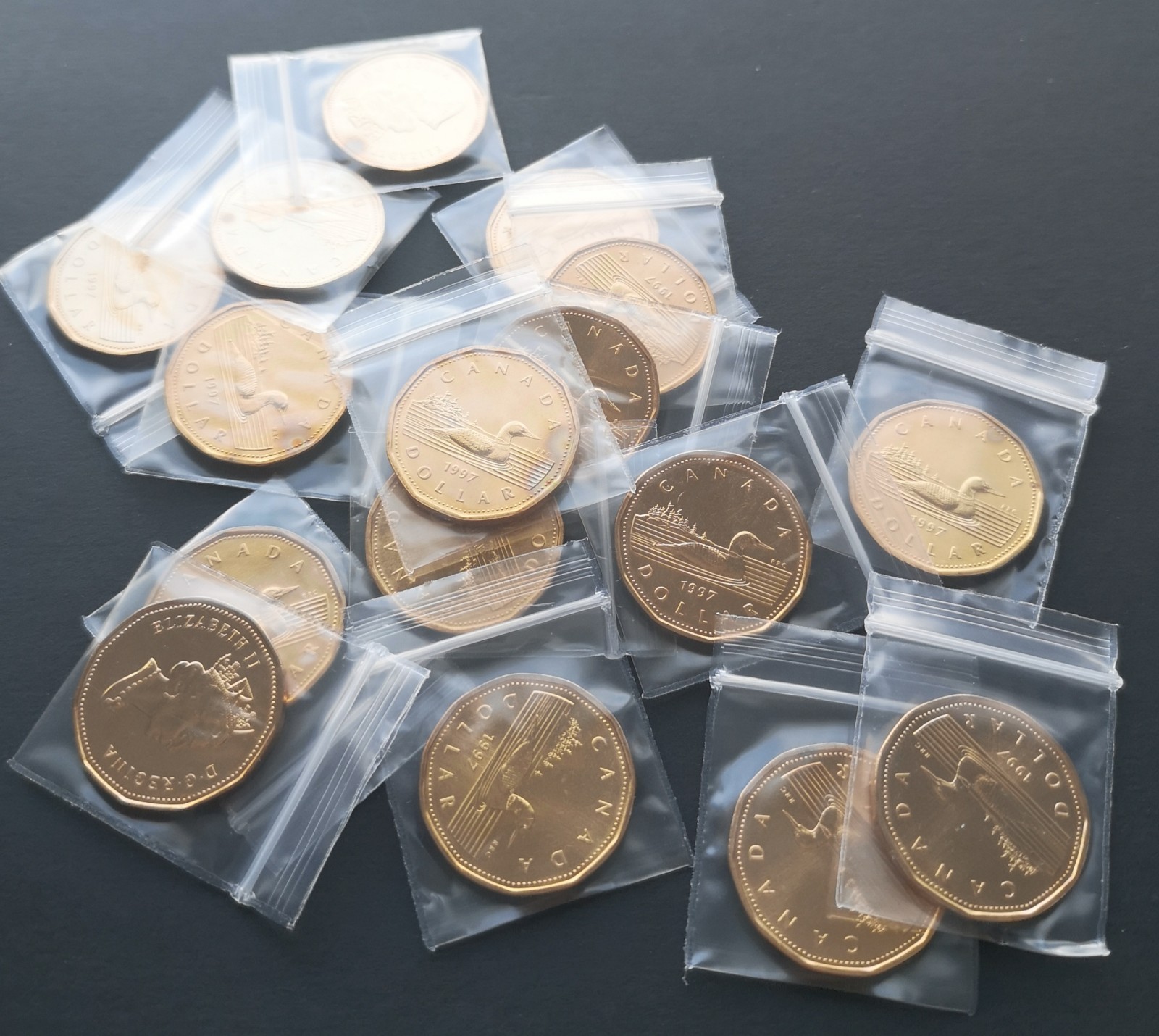 ***  CANADA  LOONIE  1997  ***  FROM  MINT  SET  ***  BETTER  DATE  ***