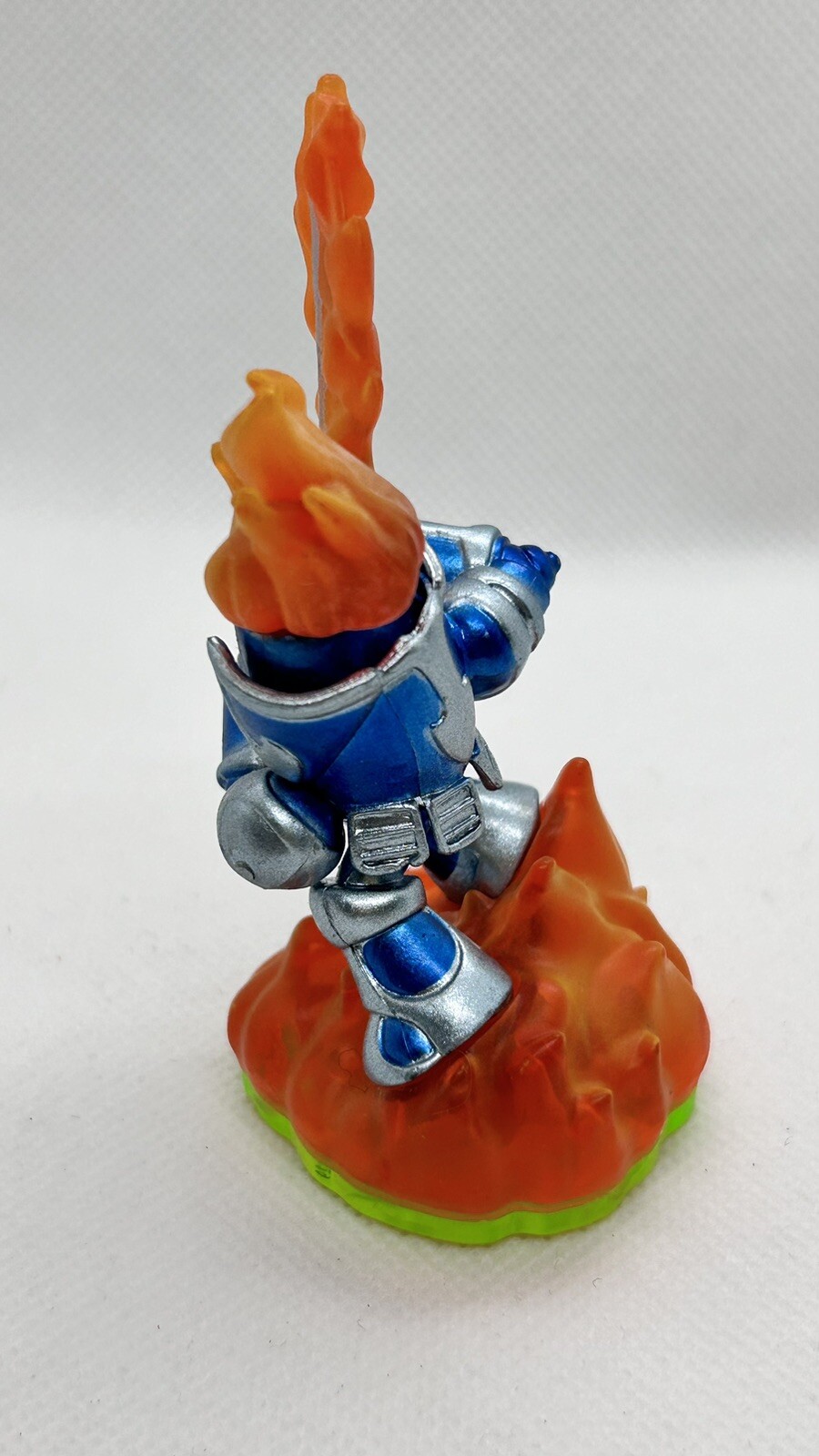 IGNITOR Skylanders Activision Toy Figure w/ Trading Card Sticker Code 2011