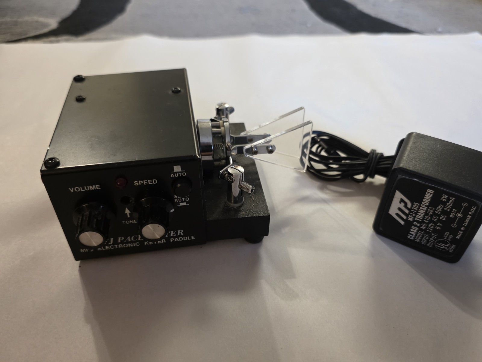 MFJ-422B-X Electronic Keyer Paddle