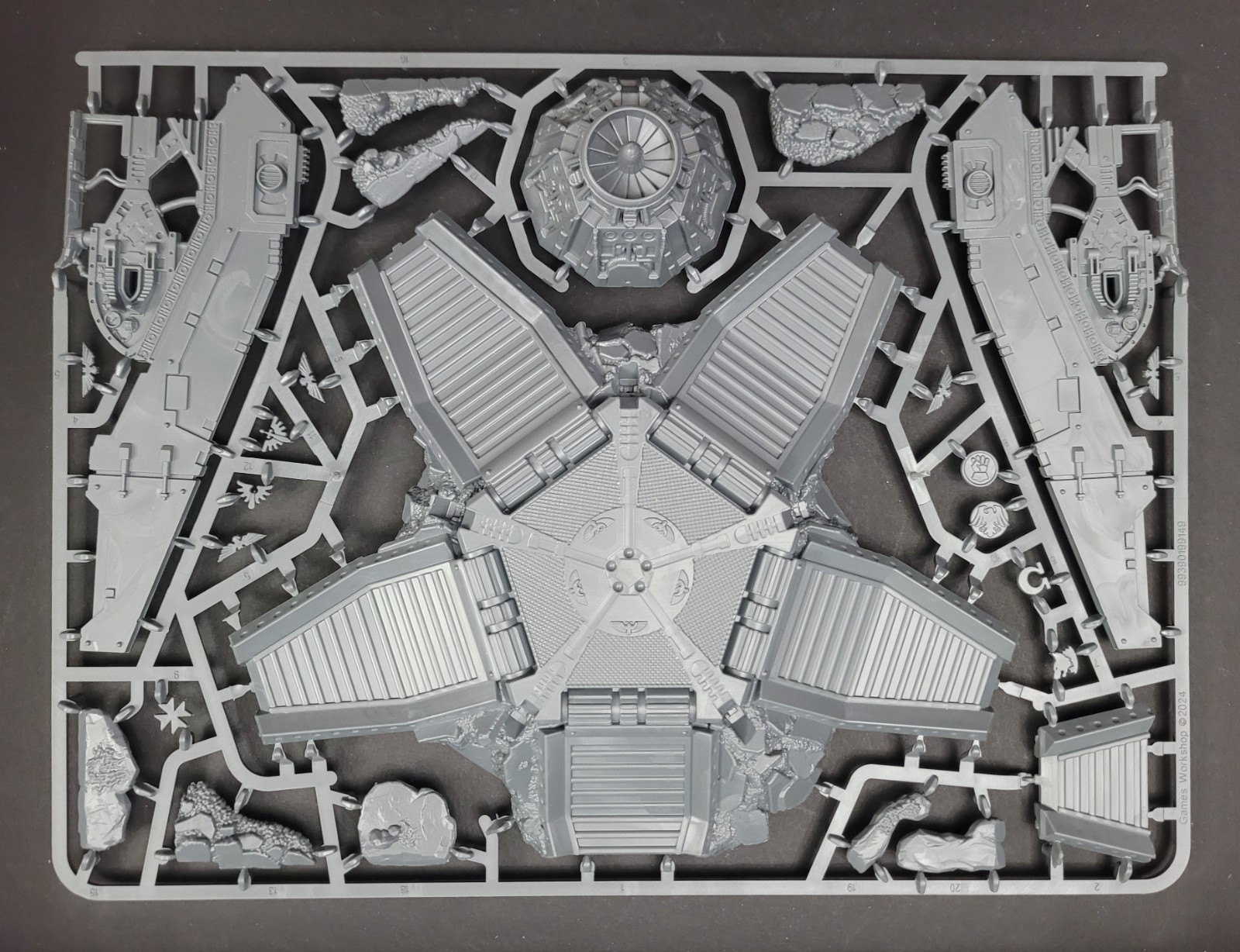 Space Marines 1 Drop Pod from Drop Pods kit Warhammer 40K Loyal Astartes
