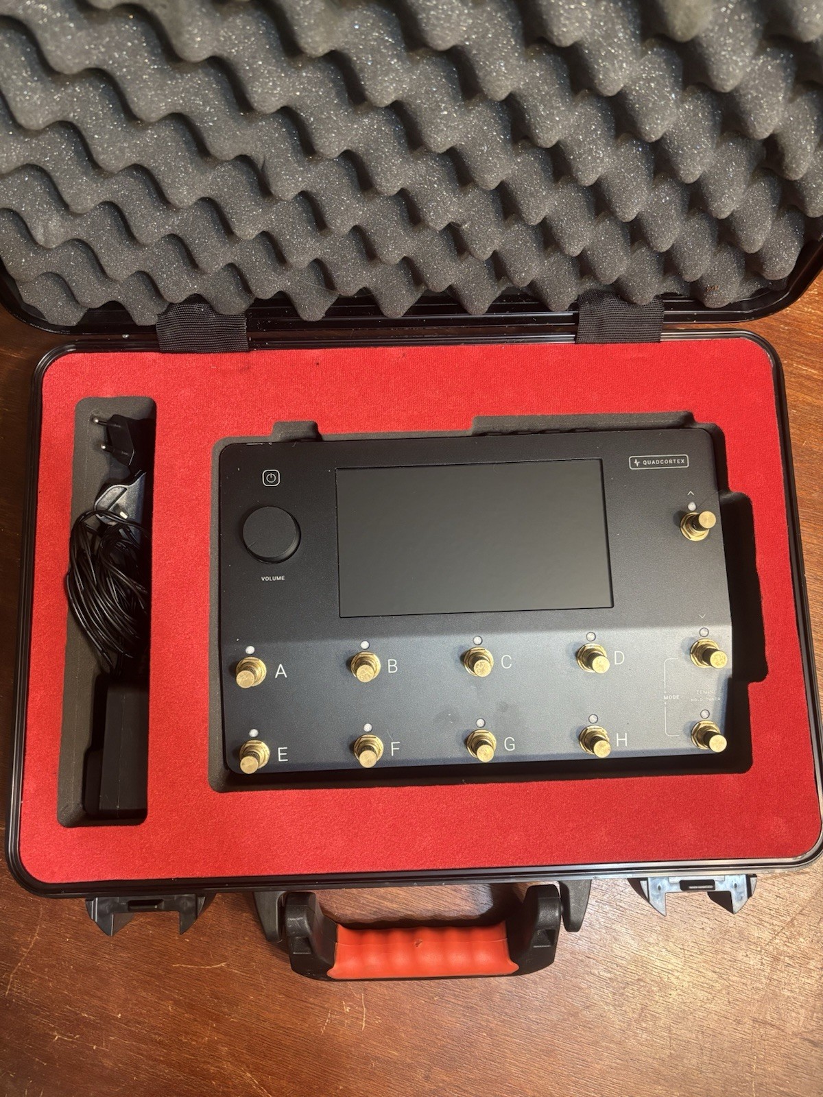 Neural DSP Limited Edition Black and Gold Quad Cortex 2023 - Black and Gold