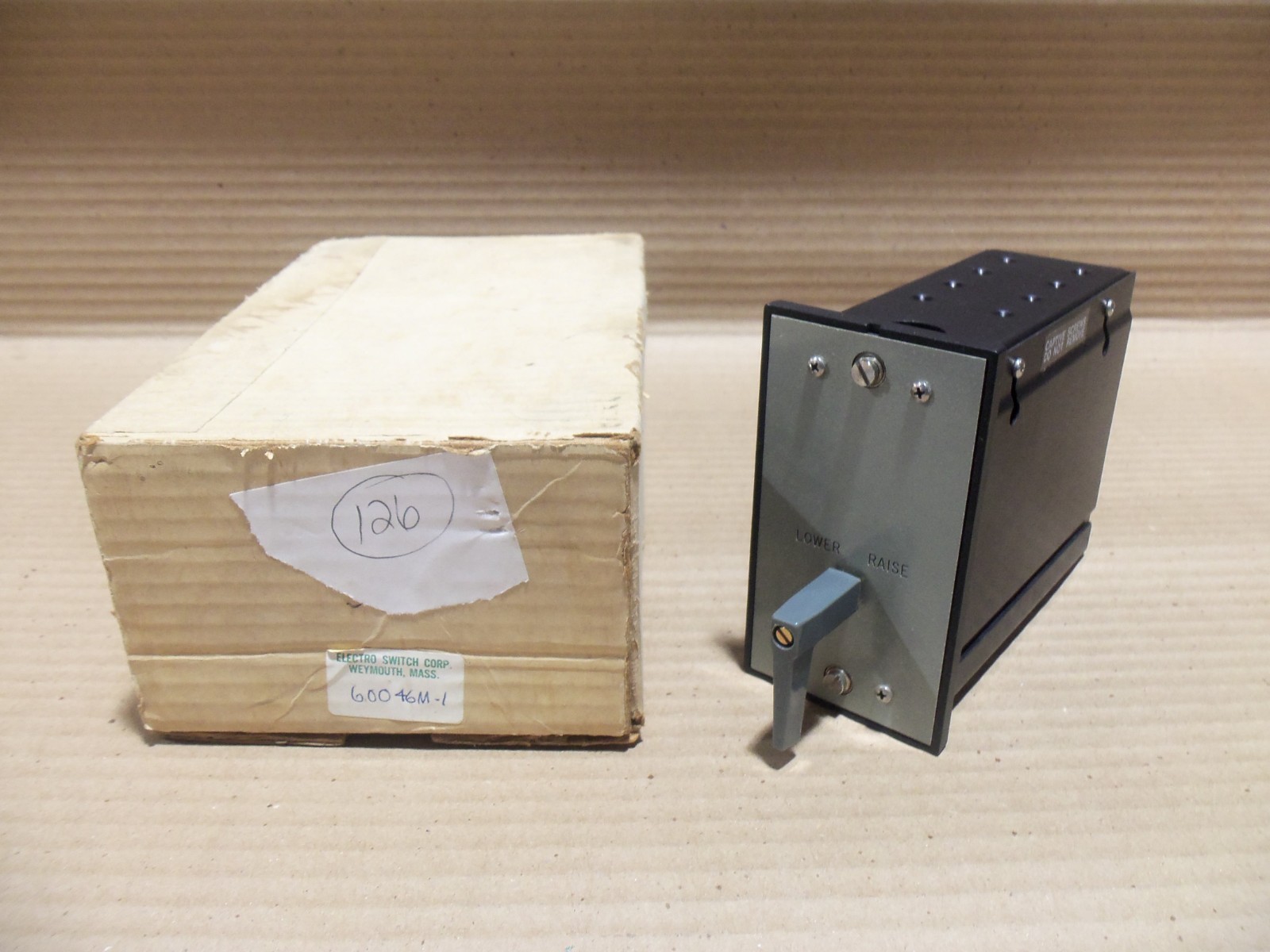 NEW Electro Switch 60046M-1 60046M1 2 Position Raise Lower Switch