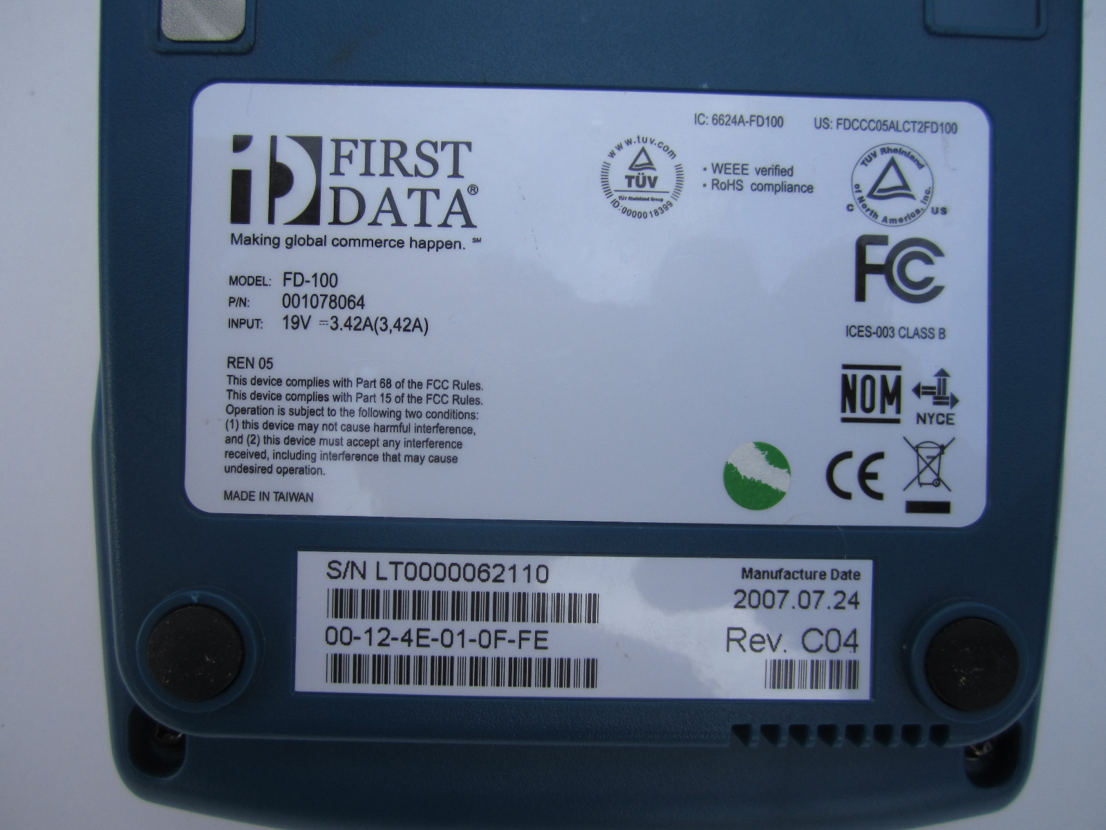 First Data FD100 Credit Card Terminal With Power Adapter