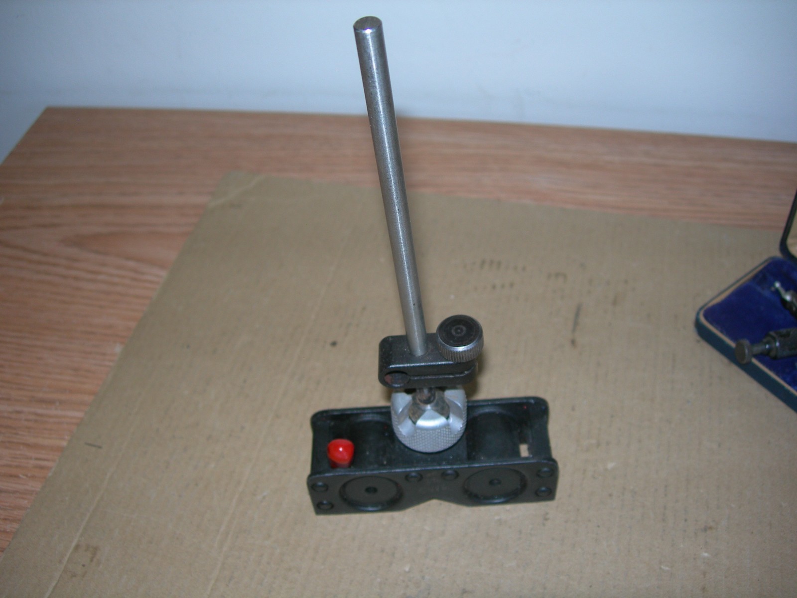 Gem Indicator with Magnet Indicator Holder + Indicator Case.