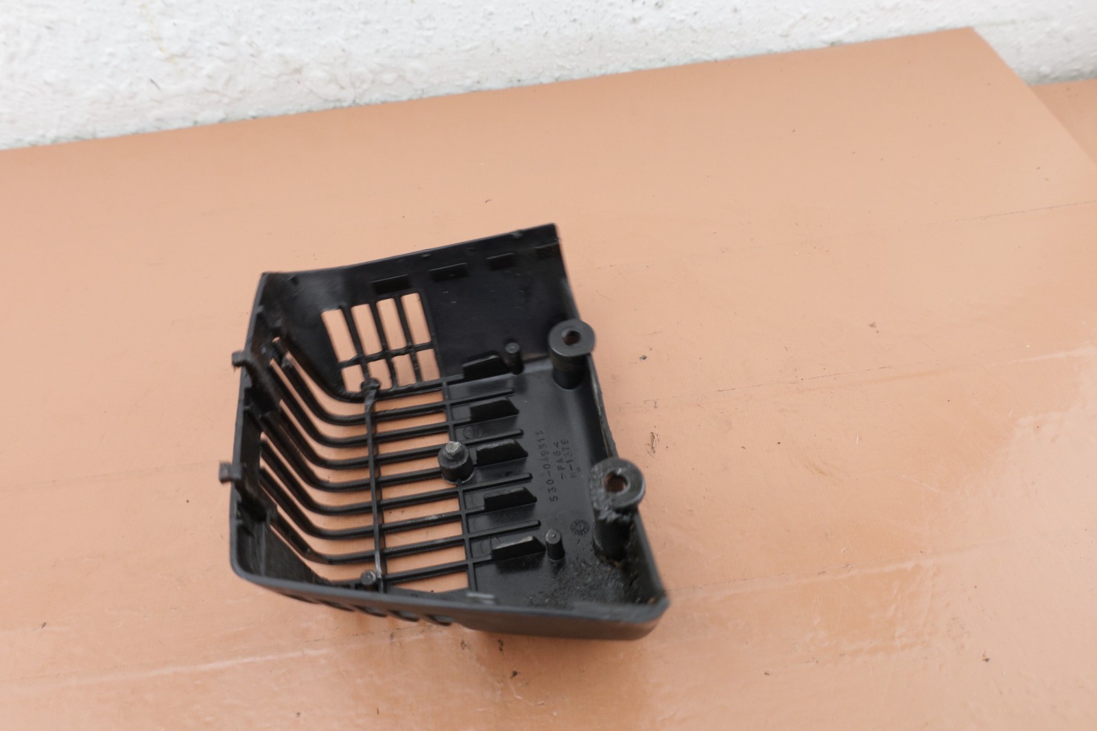 Weed Eater BV 2000 Blower OEM Muffler Cover 530-049314