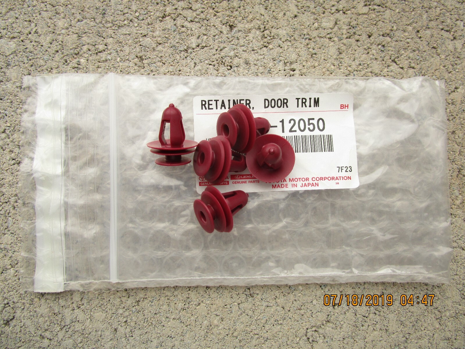 93 - 98 TOYOTA T100 INTERIOR DOOR PANEL TRIM REAINER CLIP QTY = 5 BRAND NEW