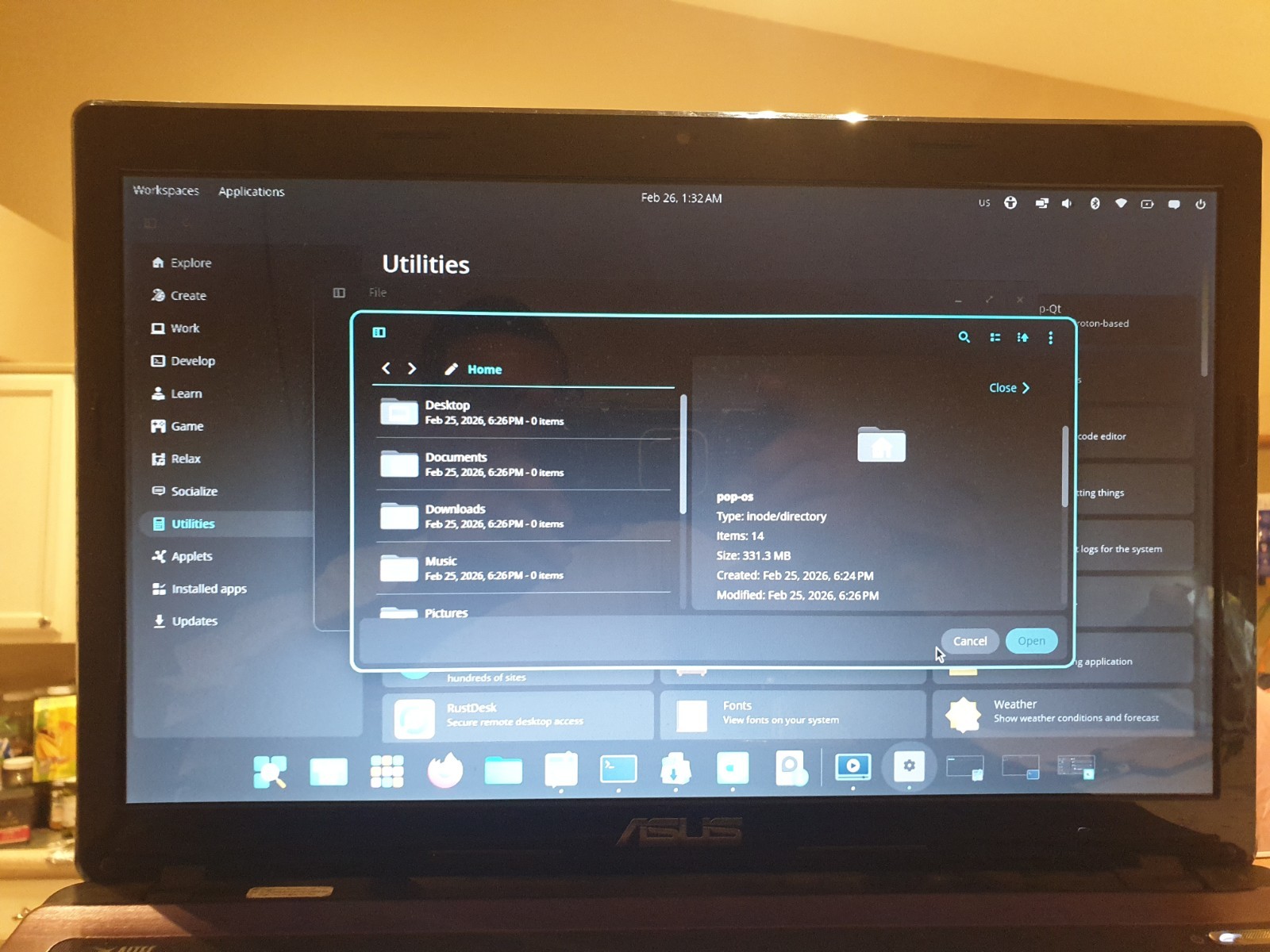 Linux Pop OS V24.04 LTS, 64-bit, Bootable Live and Install USB Flash Drive