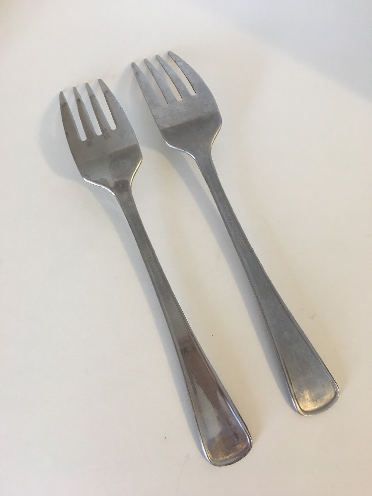 Pfaltzgraff Stainless Satin Outlined Bead Band 2 SALAD FORKS 7"