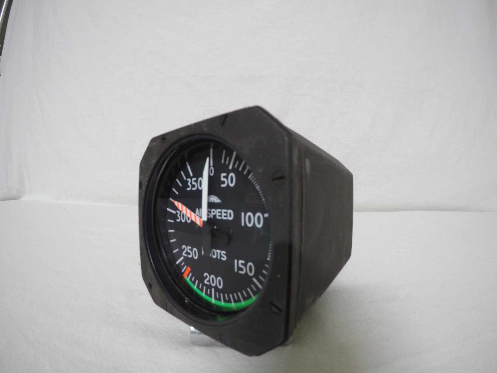 Thommen AG Airspeed Indicator Model 5C16.32.35K.05.1.AL P/N 965.12.13.334