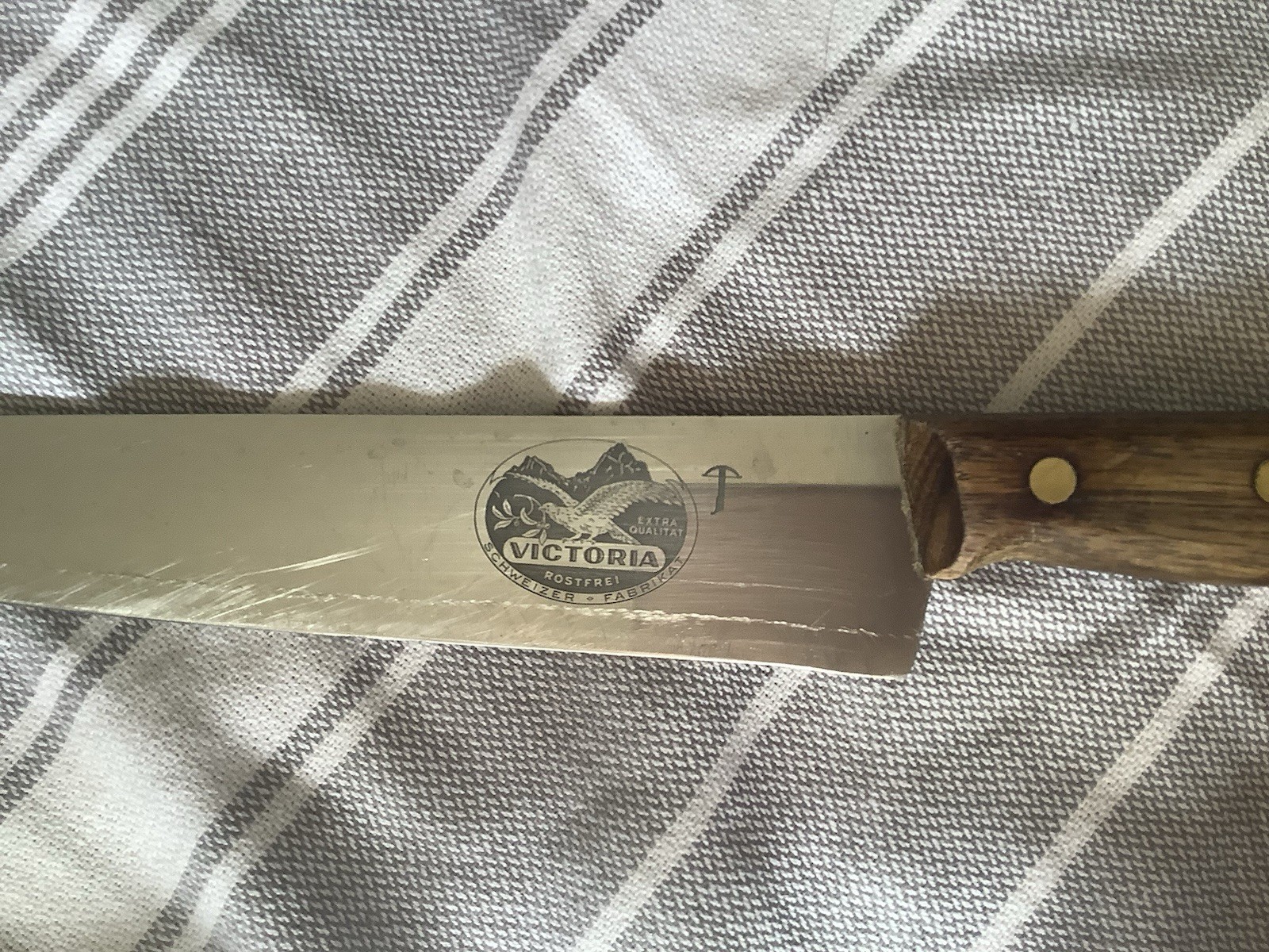 Collectible ??  Victoria Swiss Made Victorinox Knife