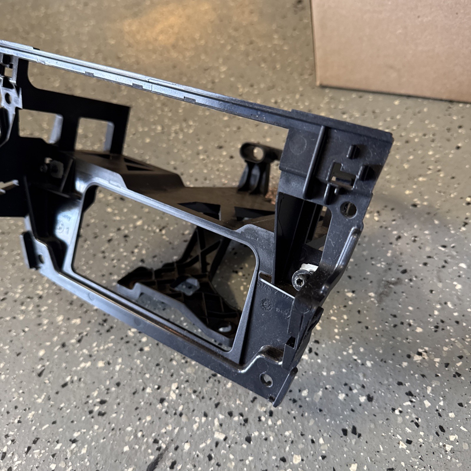 2011 BMW 328i E90 Dash Professional Radio Bracket Panel OEM