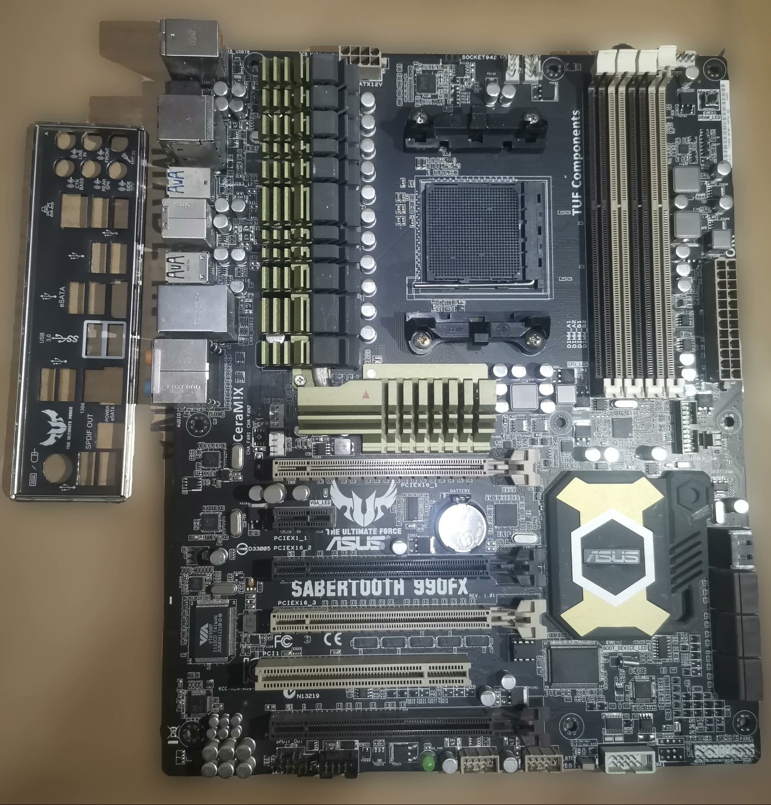 FOR ASUS SABERTOOTH 990FX AMD DDR3*4 Socket AM3+ 32GB ATX Ｍotherboard Test OK