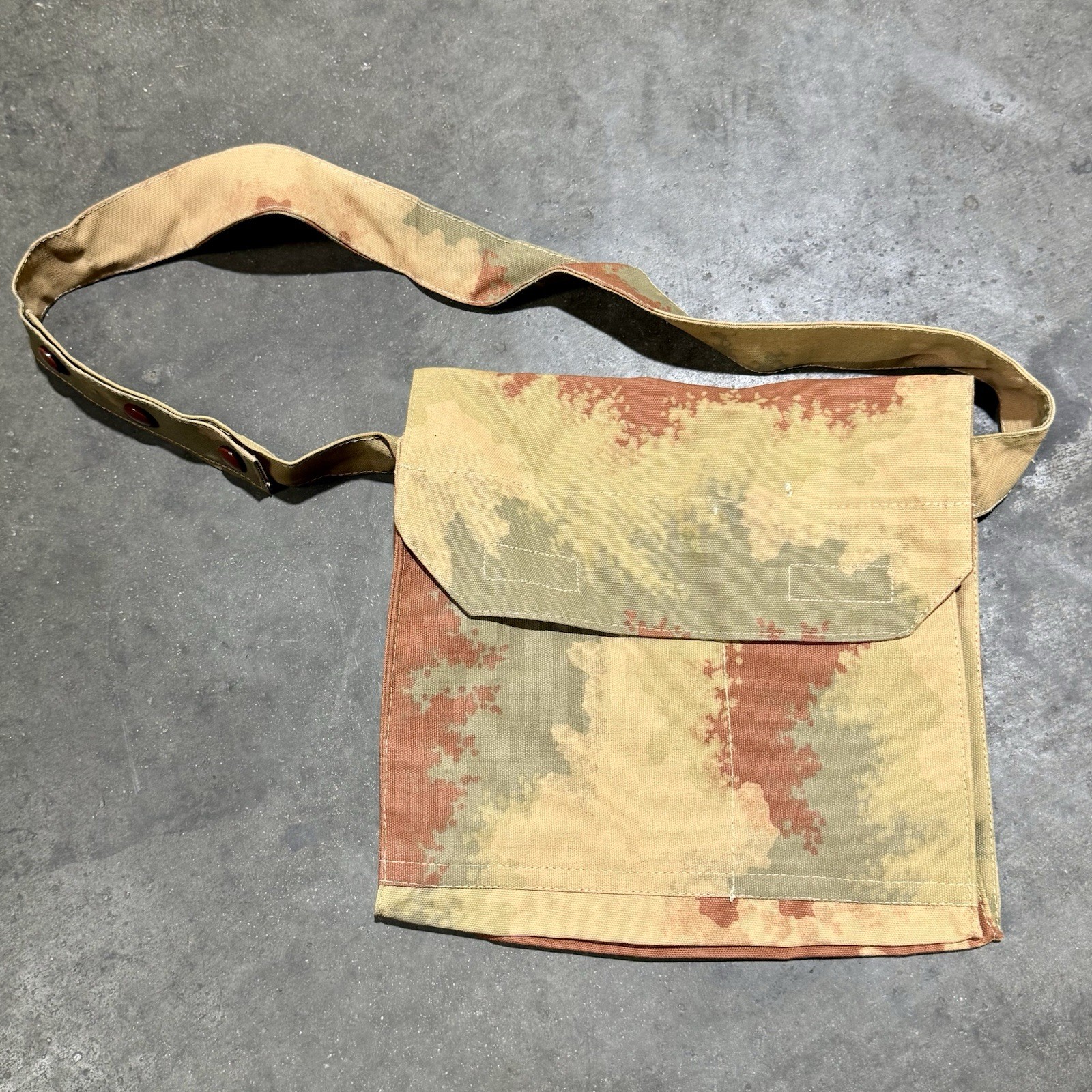 Vintage Czech Army Agreco Experimental Desert Camo Sidebag Mint