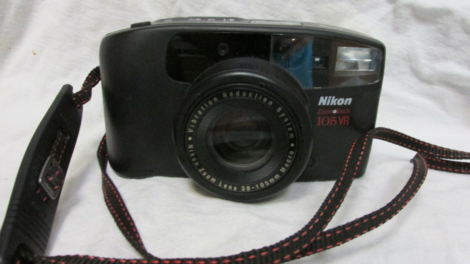 NIKON ZOOM TOUCH 105VR CAMERA FOR PARTS OR REPAIR