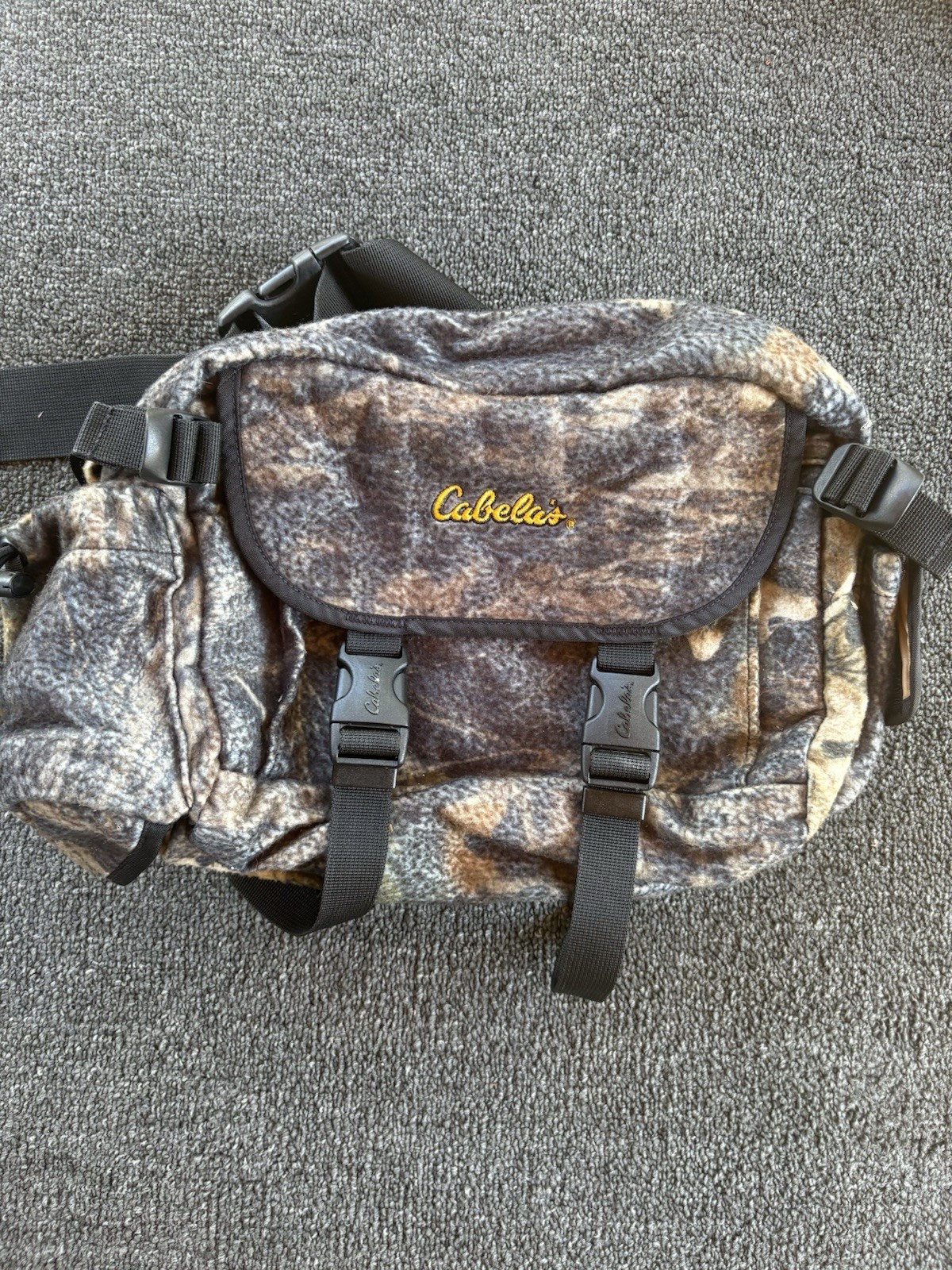 Cabela’s Mossy Oak Camo Fleece Hunting Fanny Pack Lumbar Bag