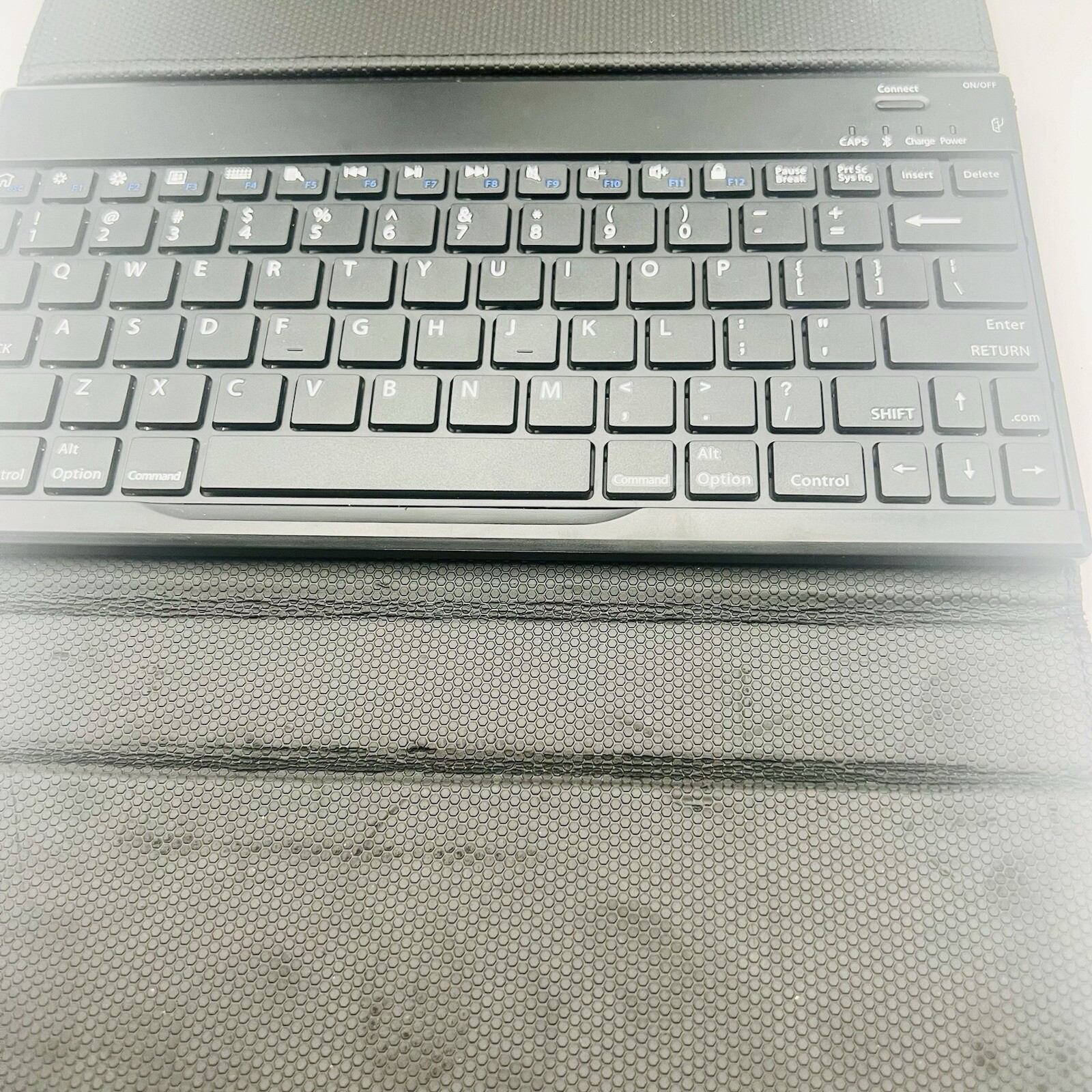 Brookstone Bluetooth Wireless Keyboard,magnetic