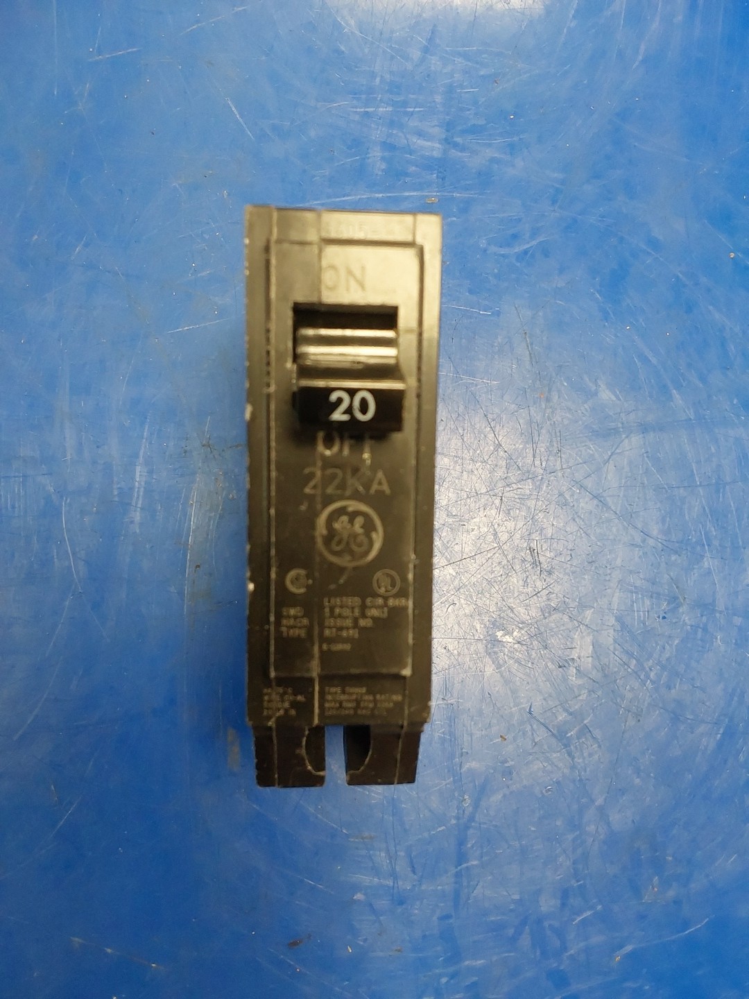 GENERAL ELECTRIC RT-691 1-POLE CIRCUIT BREAKER 20 AMP 120/240 VAC Lot Of 5