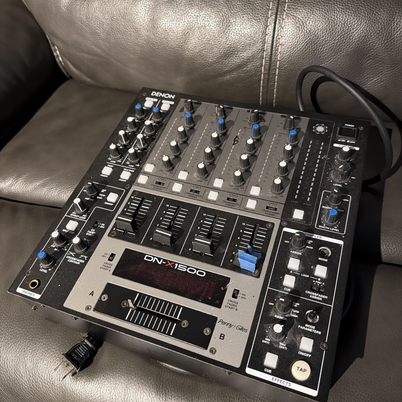 Denon DN-X1500 DJ Mixer for parts or repair.