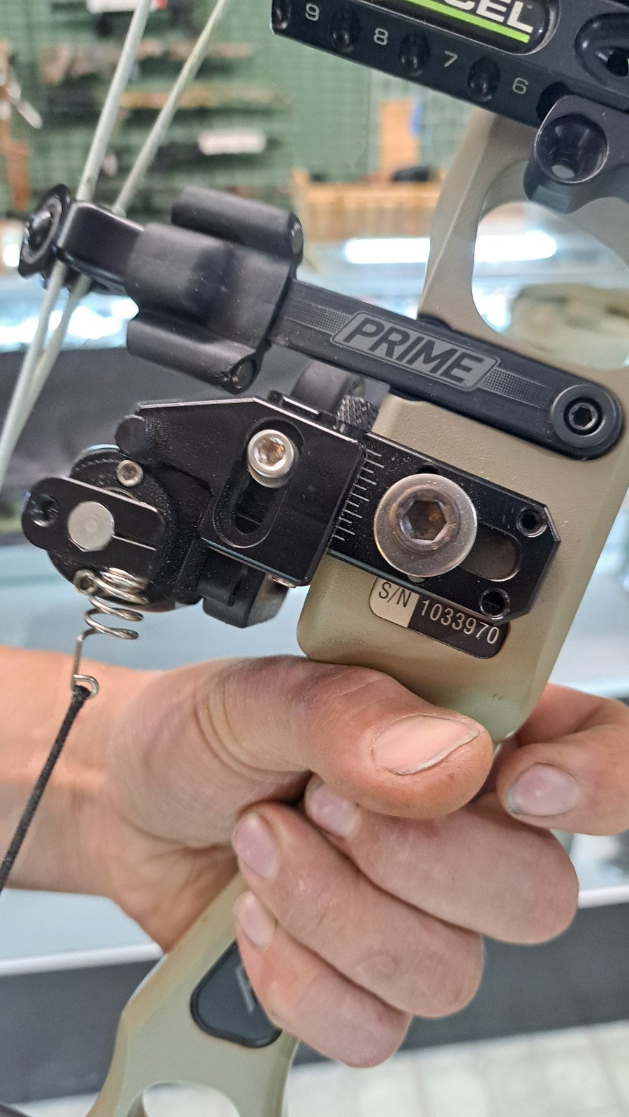 Prime Black 9 series Compound Bow Extras Nice!