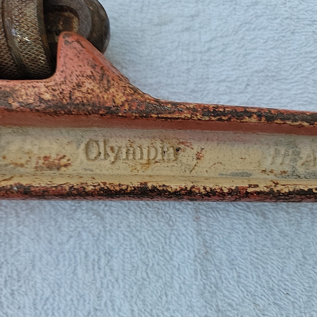 OLYMPIA 24” Heavy Duty Pipe Wrench Teeth Are Sharp Used