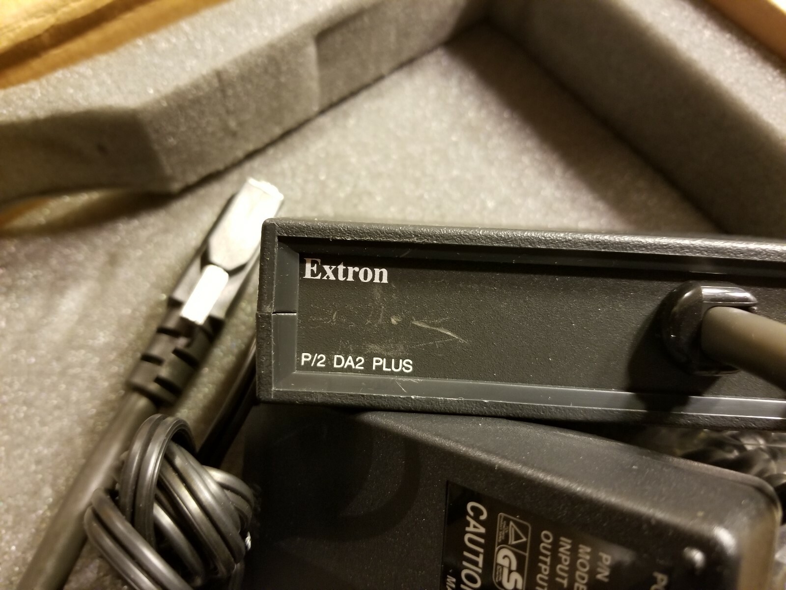 Extron Electronics P/2 DA2 Plus ( NEW )