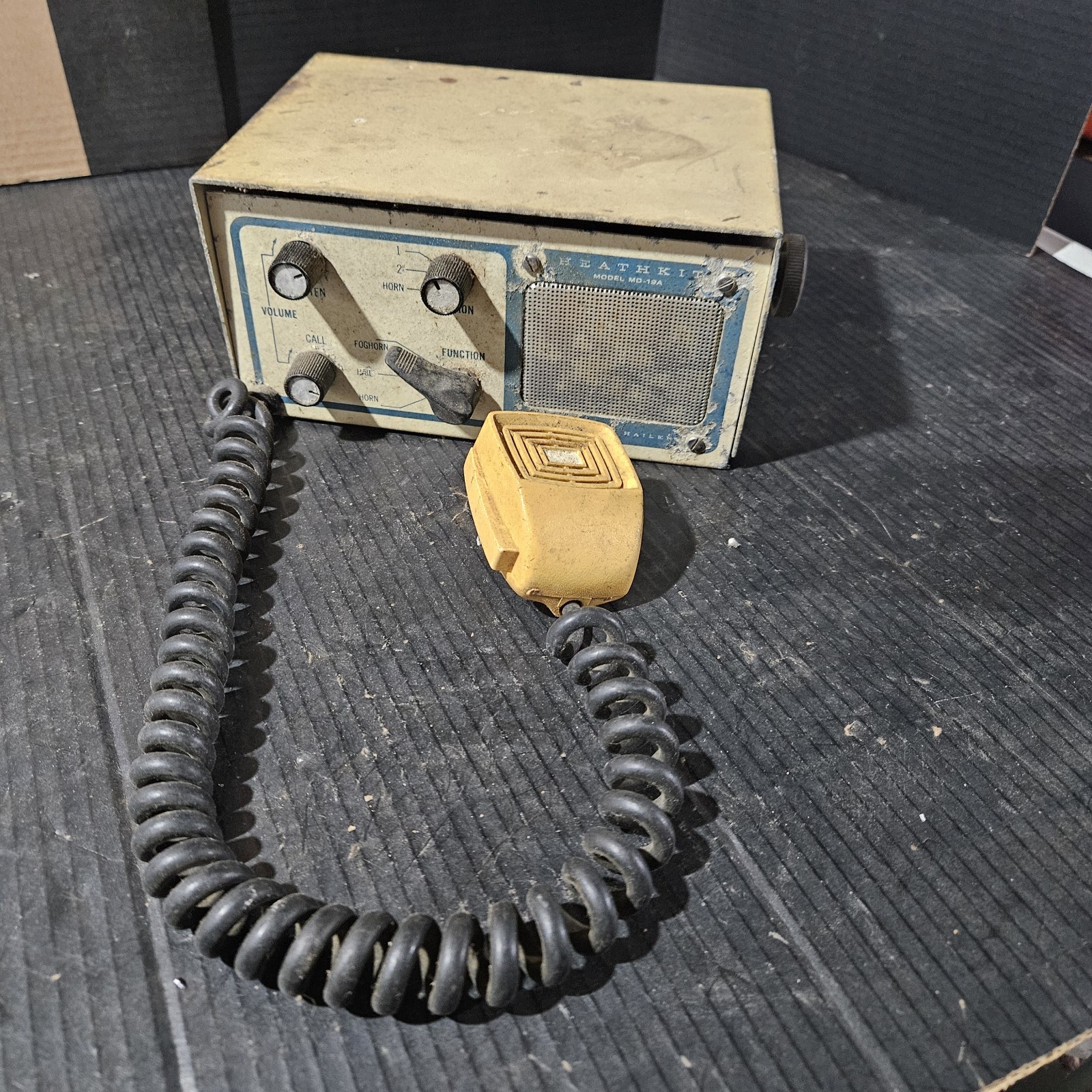Vintage HeathKit Foghorn Hailer Model MD-19A with Mic Parts Nautical