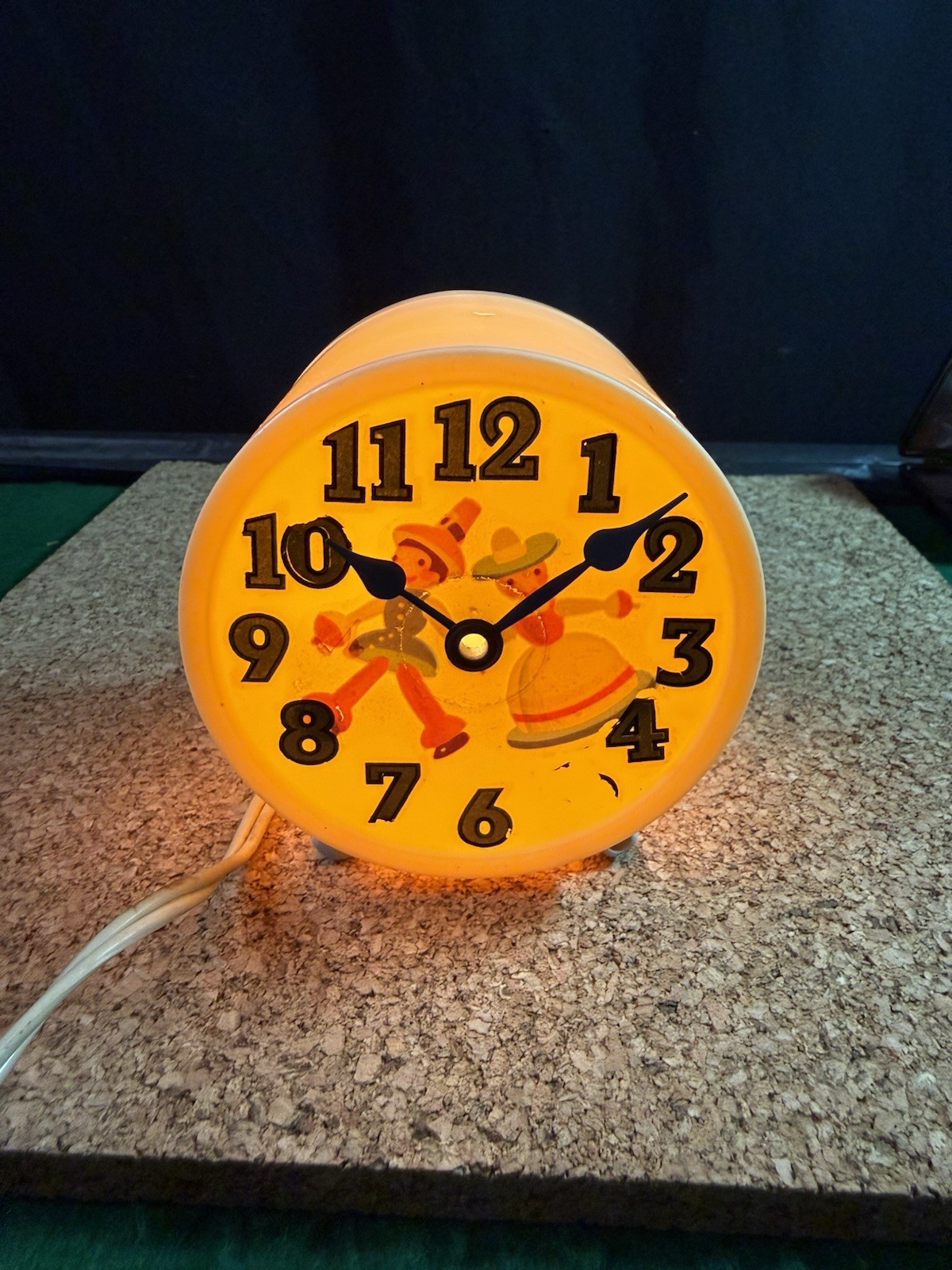 RARE 1950s Cheerful Music Box Night Light Lamp Dutch Couple WORKS White MCM