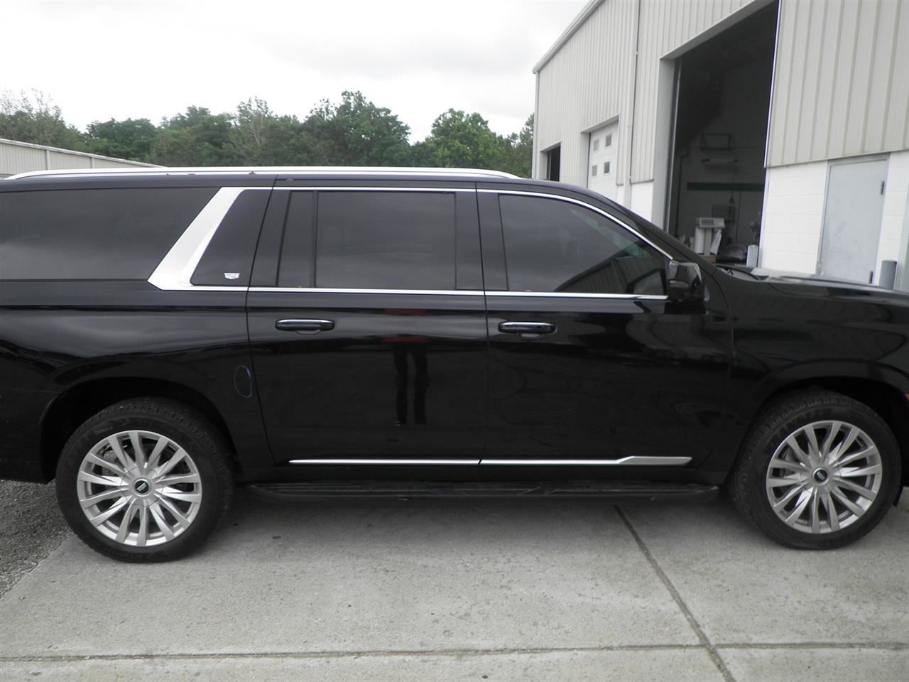 2023 Escalade ESV Upper Air Shutter 3.0L