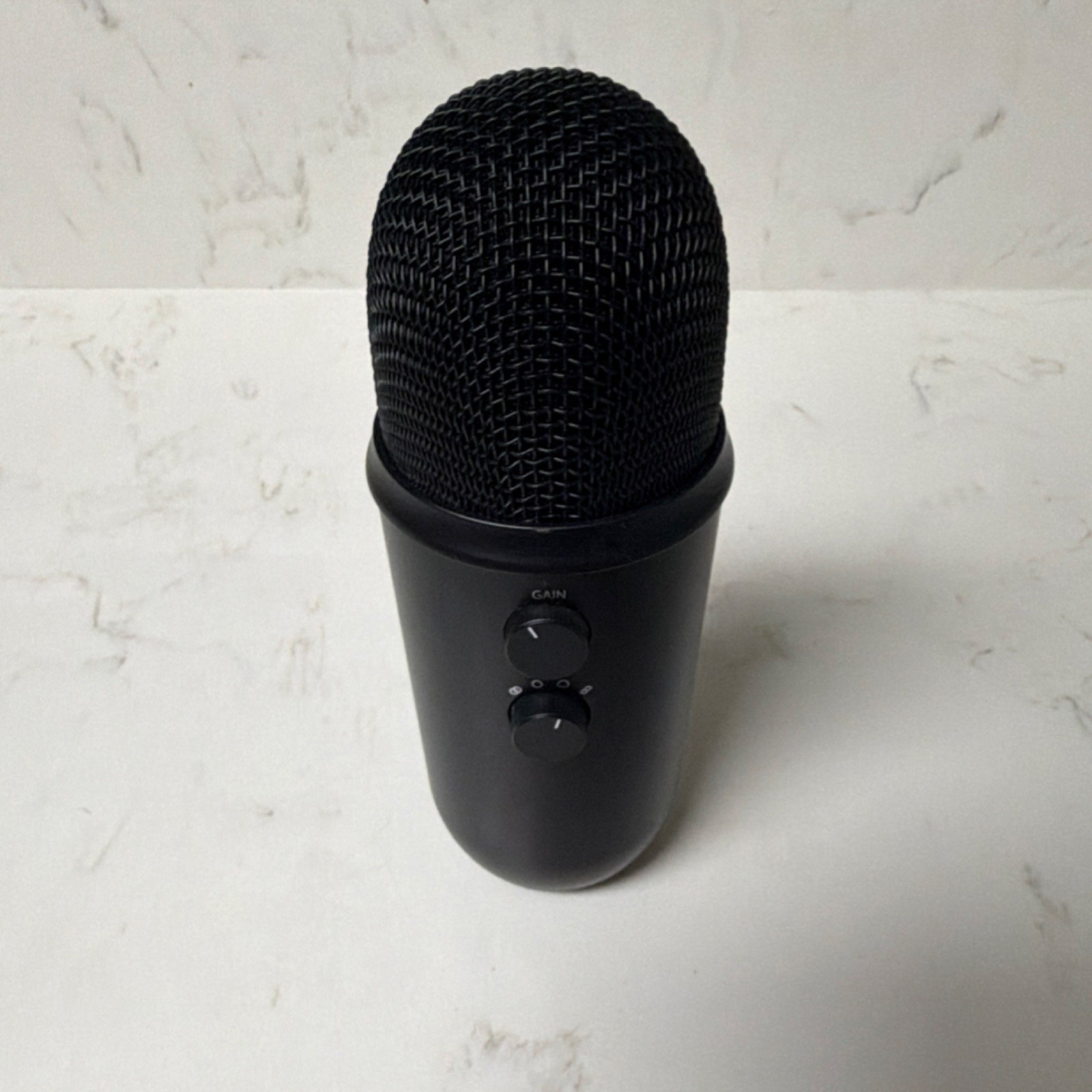 Blue Yeti USB Condenser Microphone/READ DESCRIPTION