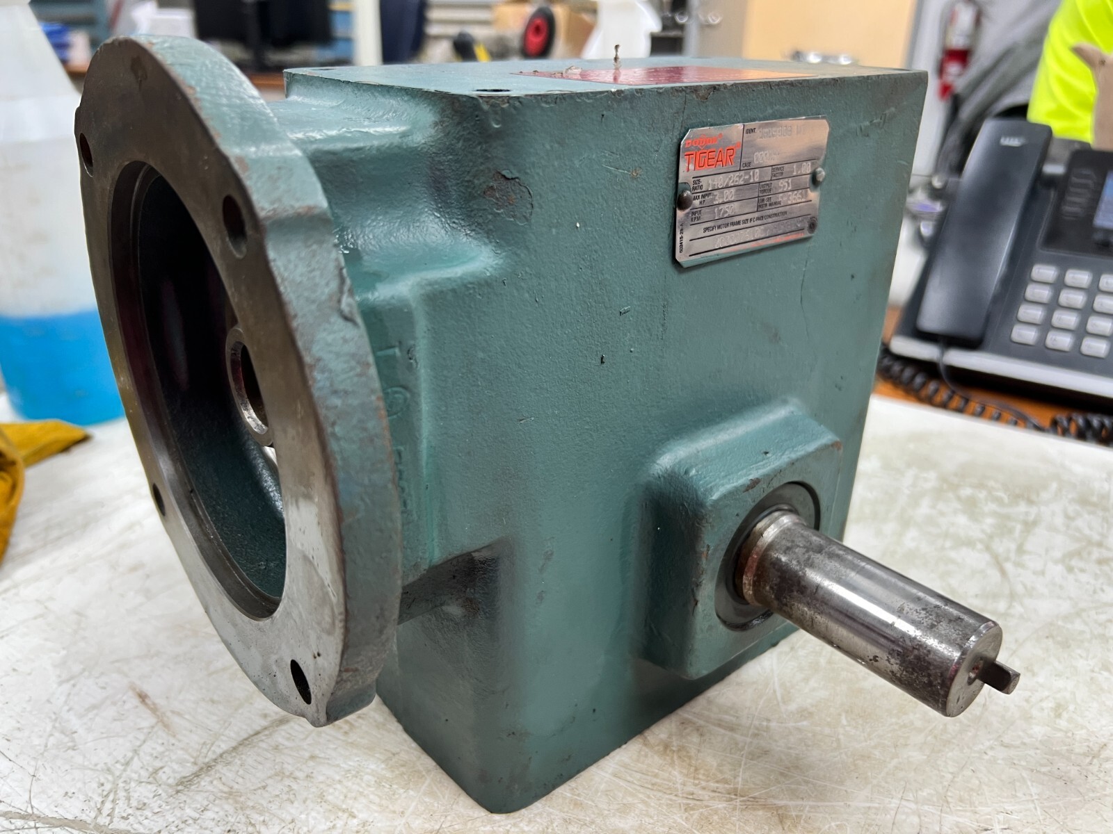 👀 DODGE TIGEAR 10:1 GEAR REDUCER 951 TORQUE OUT 3.00 HP MAX IN 1750 RPM 2609008