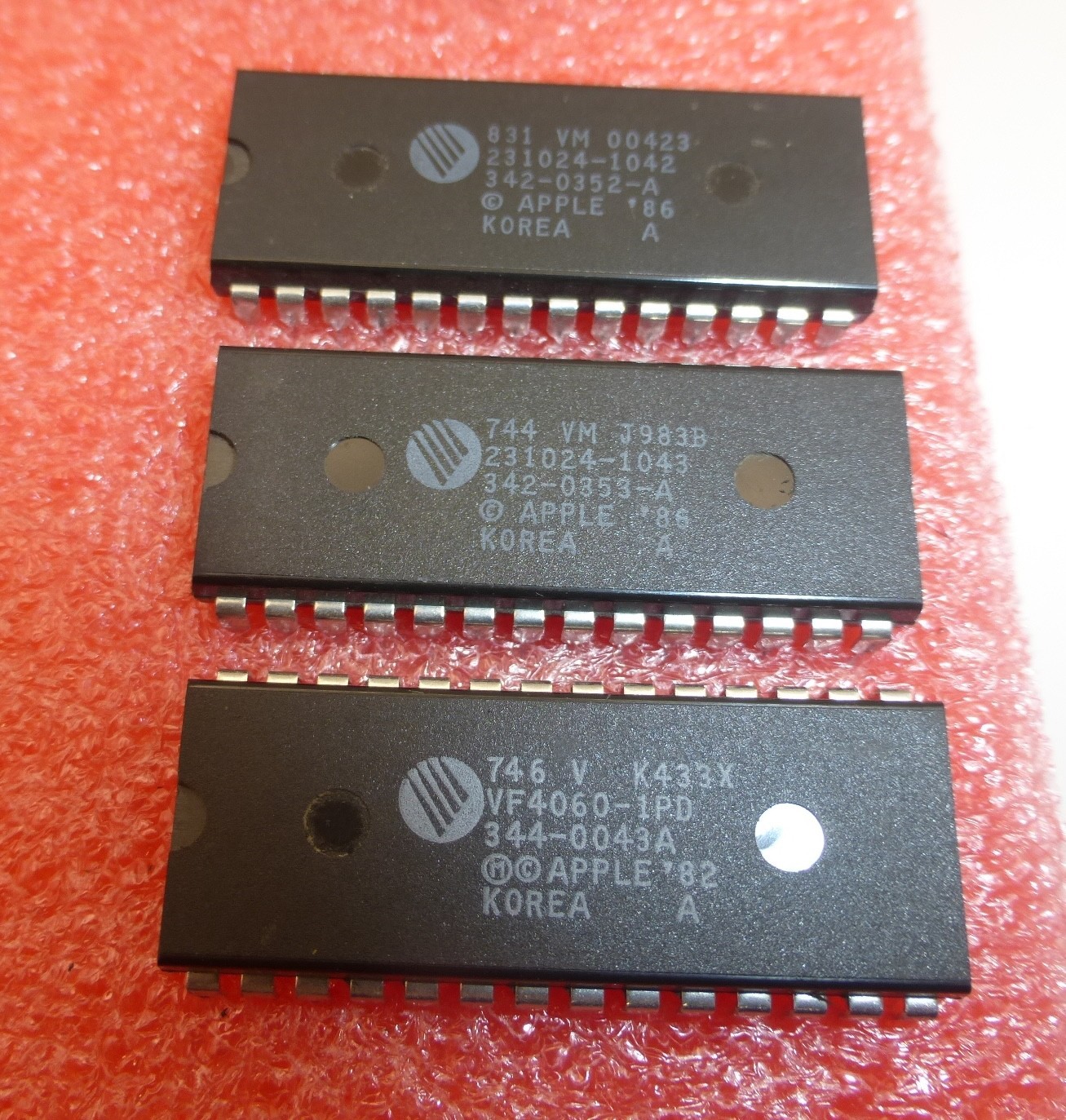 Apple Macintosh SE ROM Set 342-0352-A 342-0353-A HI LO 344-0043A Vintage Mac