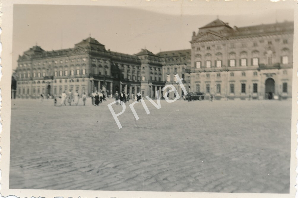 Photo WW II Wehrmacht Youth Excursion Residence Würzburg K1.81
