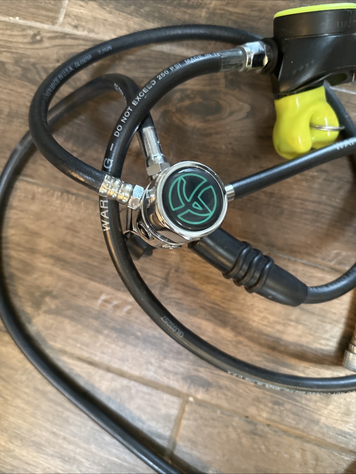 Genesis Regulator (w/2nd Stage Octopus), 2 Gauge Console, Scuba Diving