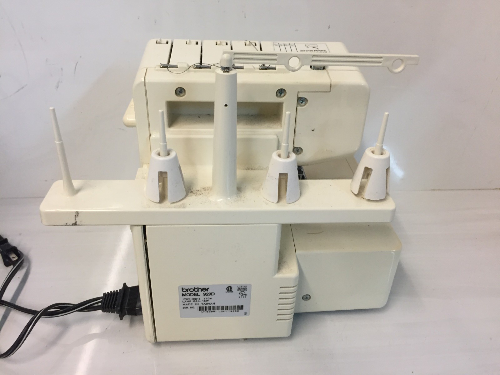 Brother Lock 929D Serger Overlock Machine