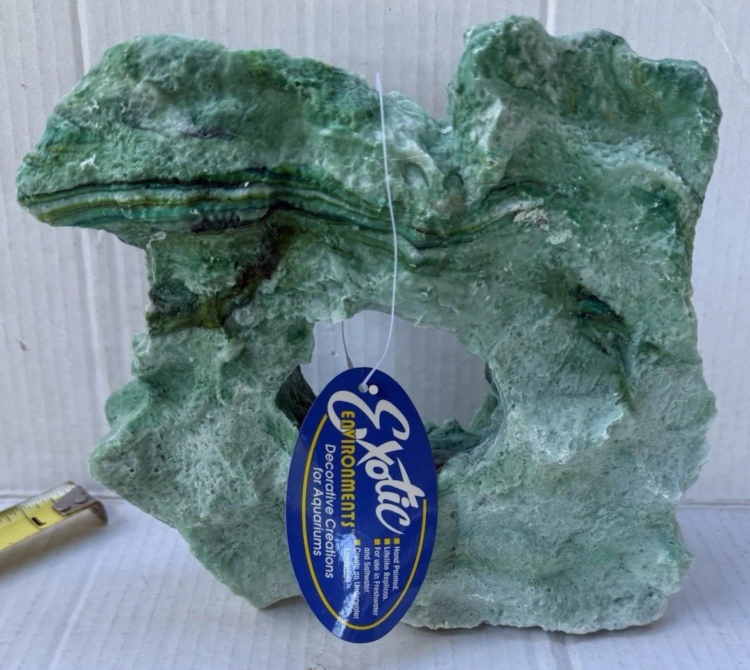 Blue Ribbon Fish Tank Ornament Exotic Rock w/Hole Cave New Green 2004