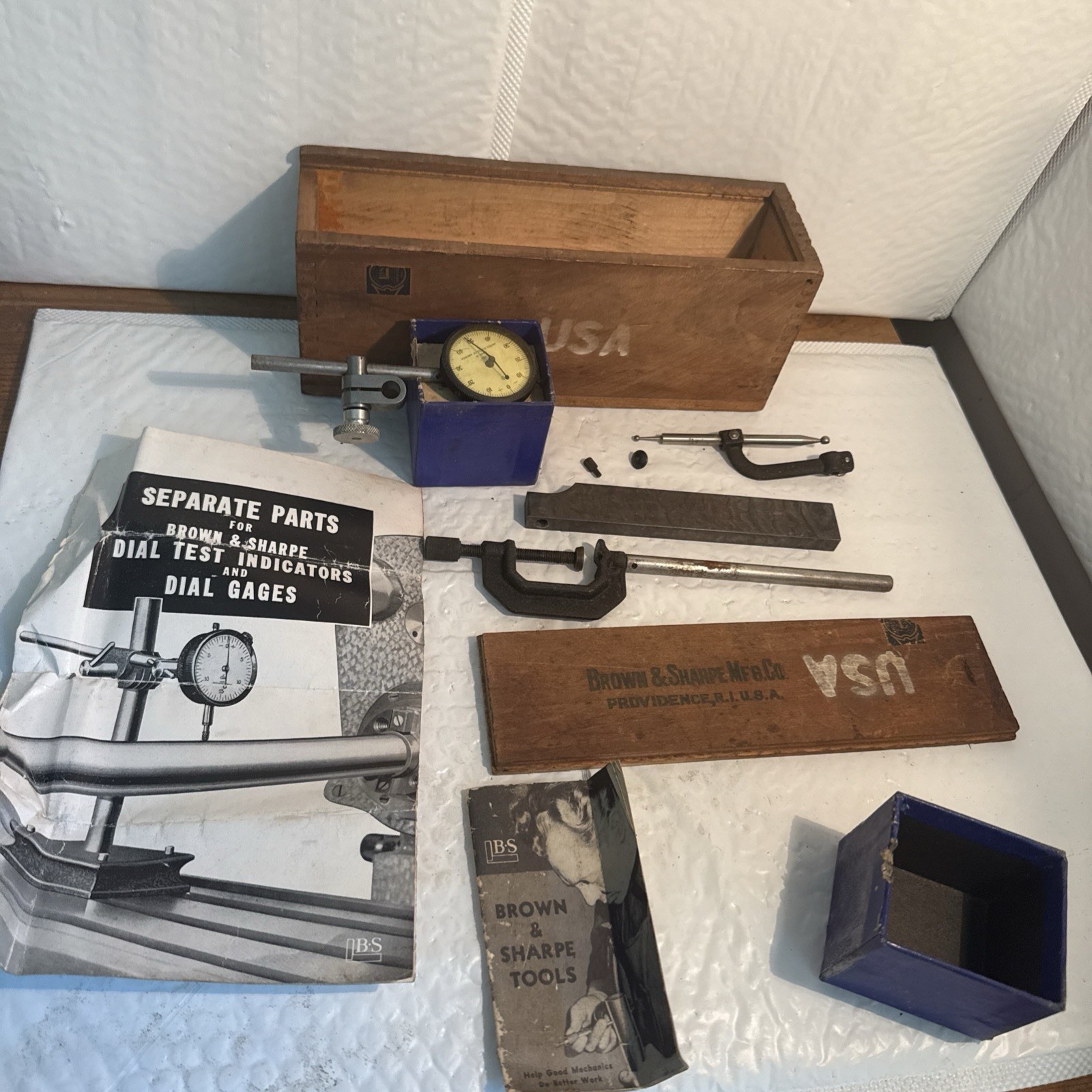 Brown & Sharpe 740 Universal Dial Indicator Set .001" w/ Accessories COMPLETE?