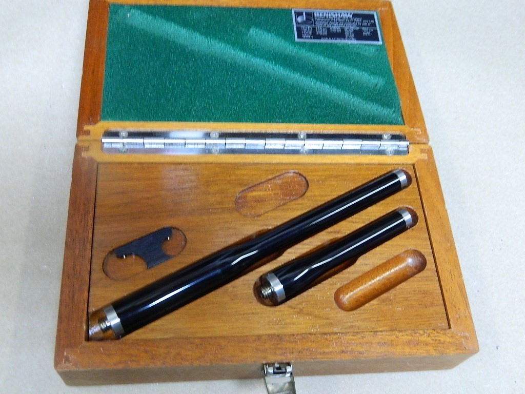 Renishaw Probe Extensions with Wood Case M8-M8