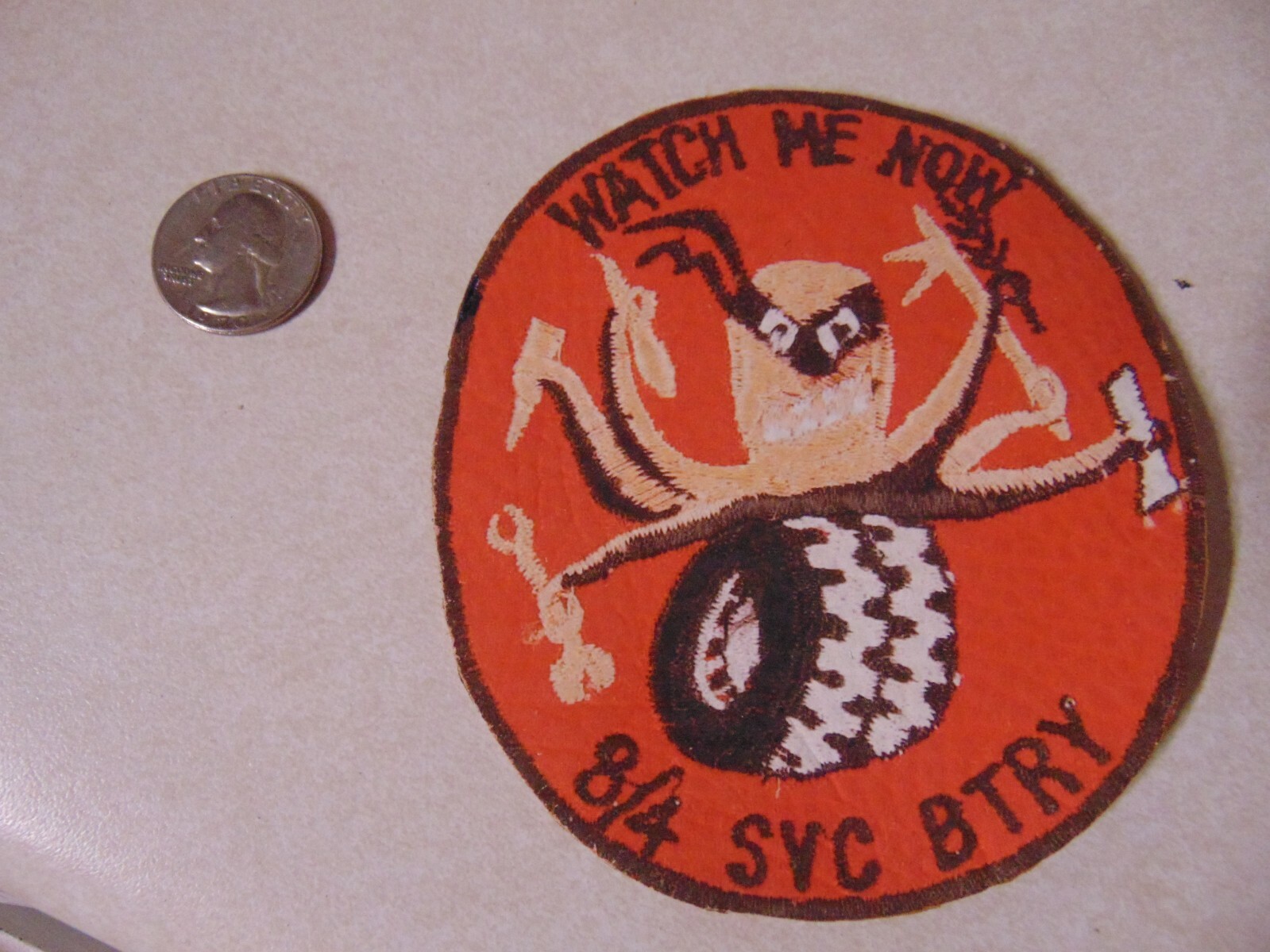 MILITARY PATCH OLD VIETNAM ERA  8/4 SVC BTRY WATCH ME NOW OCTOPUS