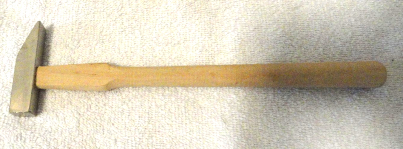 STEEL HEAD WOODEN HANDLE JEWELERS HAMMER 2.6 oz abt 9 inches Square flat face