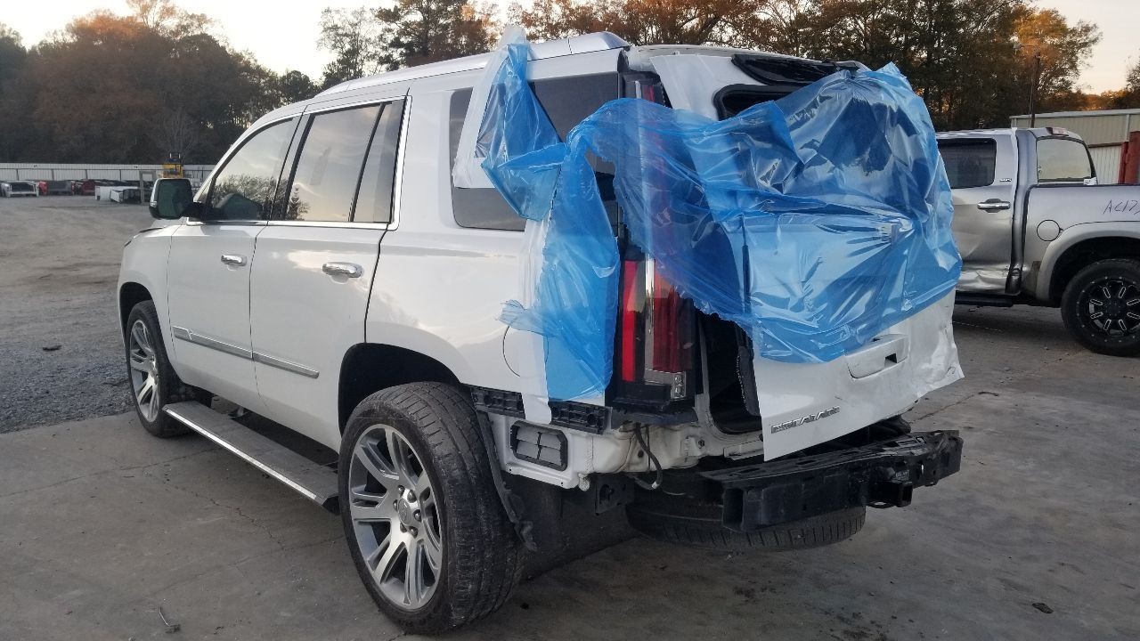 17 CADILLAC ESCALADE AIR SHUTTER 6.2L