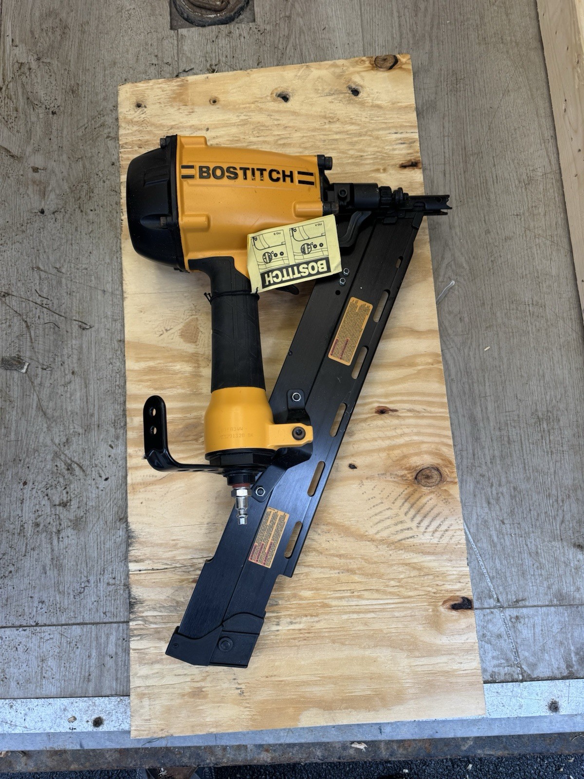 Bostitch Framing Pneumatic Nailer Heavy Duty Professional Tool Yellow/Black