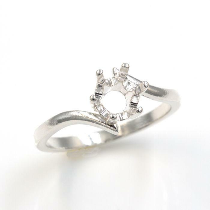 (4mm - 7mm) Sterling .925  Ladies Round By-Pass Solitaire (Ring Sizes 4-11)