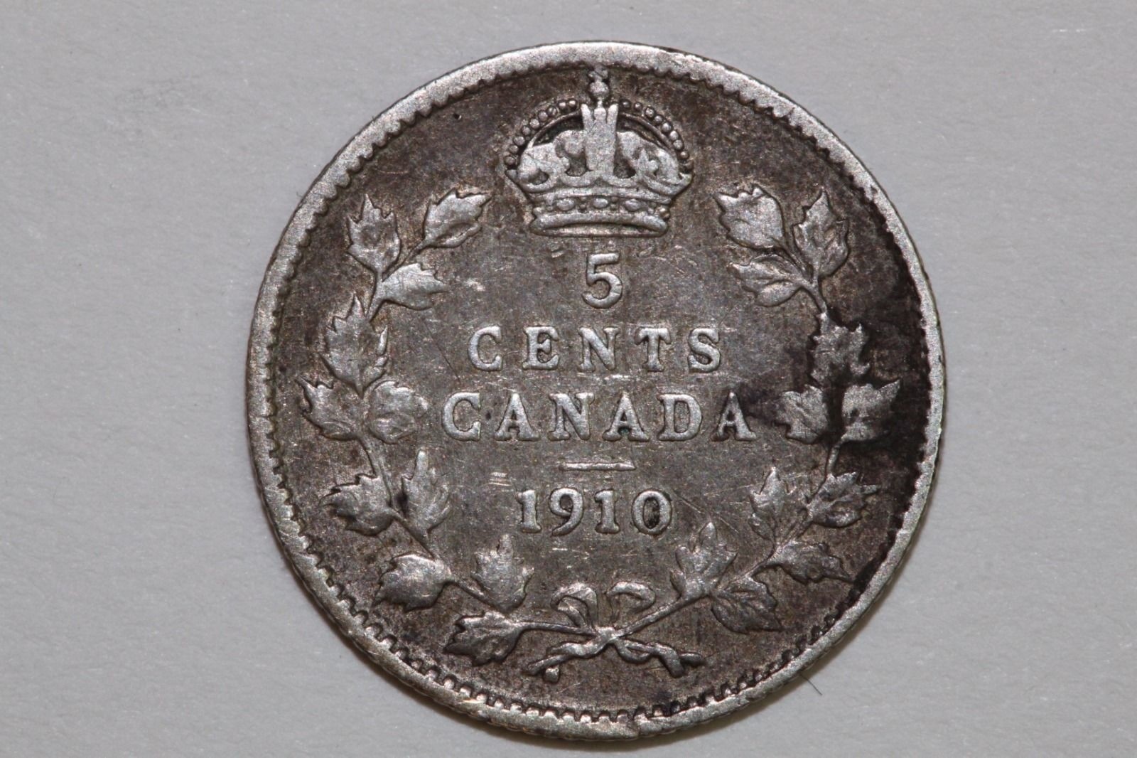 Grades FINE 1910 Canada Silver 5 Cents Coin KM #13 Great value (CA349)