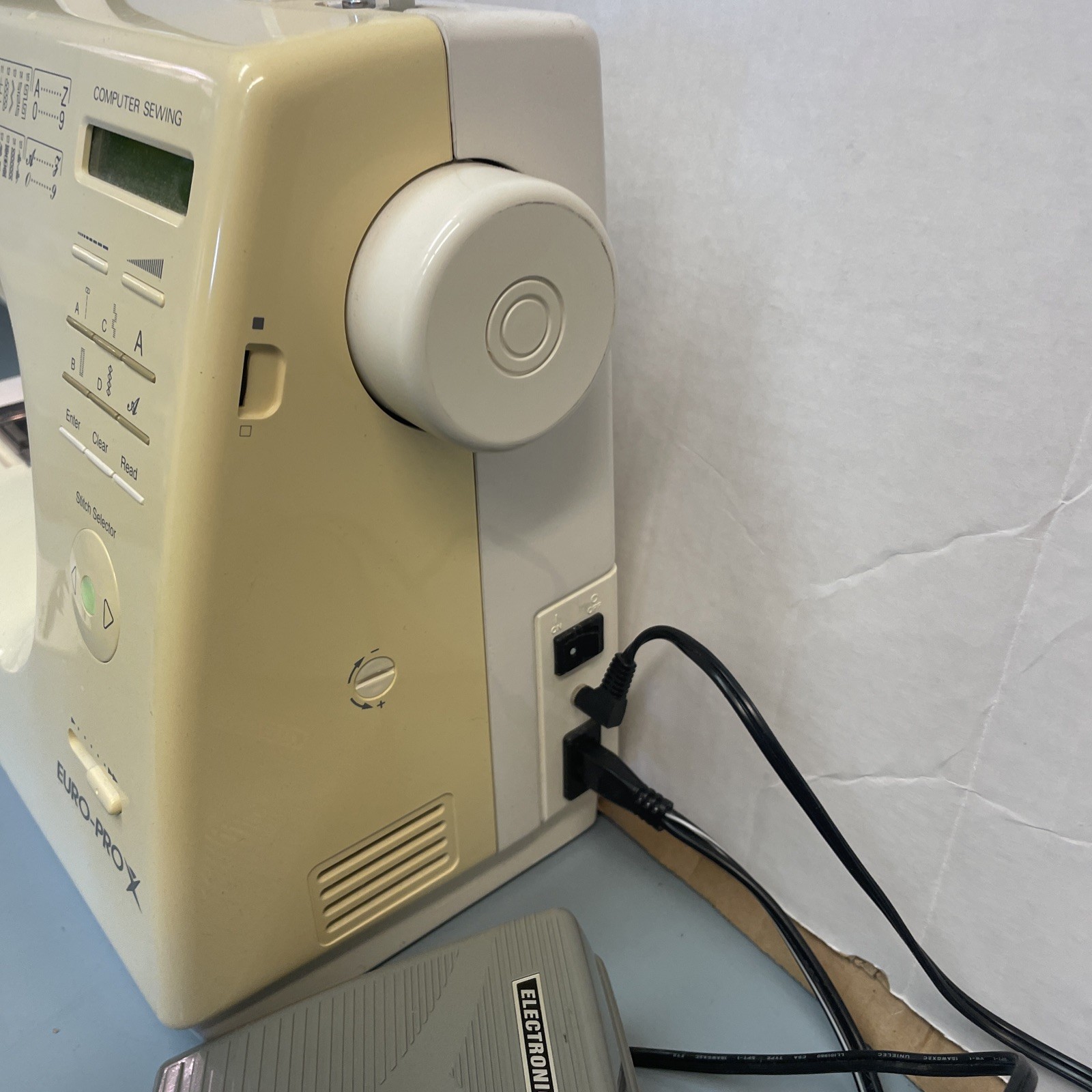 Euro Pro 9101 Sewing Machine